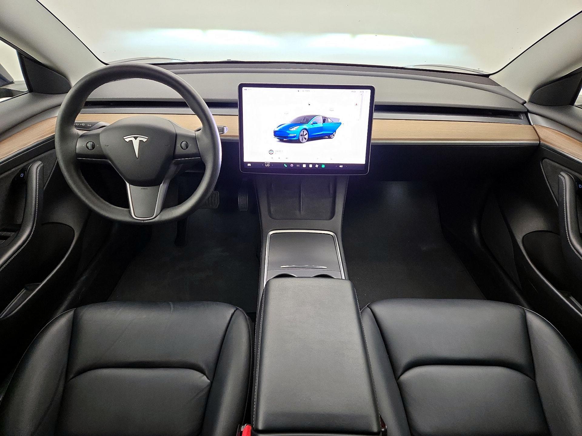 Thumbnail: 2022 Tesla Model 3 - 9