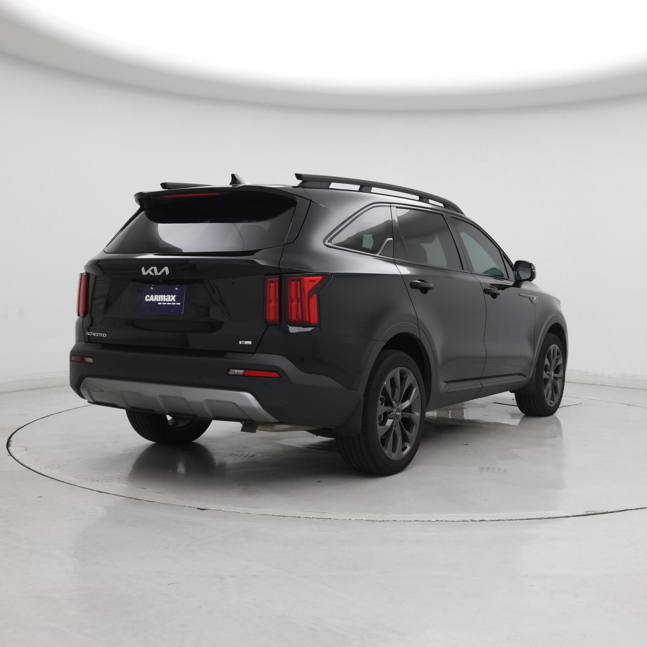 Thumbnail: 2023 Kia Sorento - 8