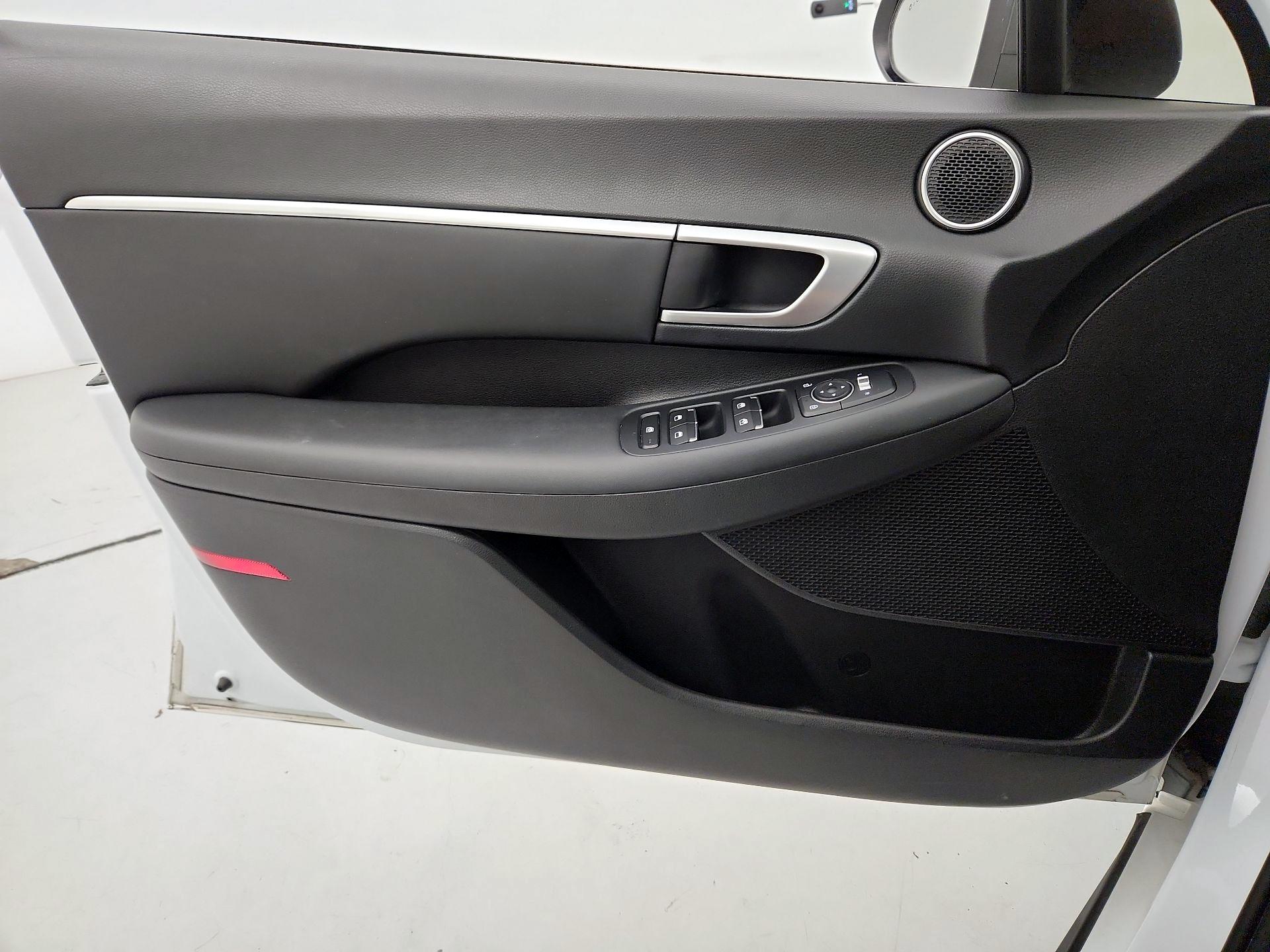 Thumbnail: 2020 Hyundai Sonata - 12