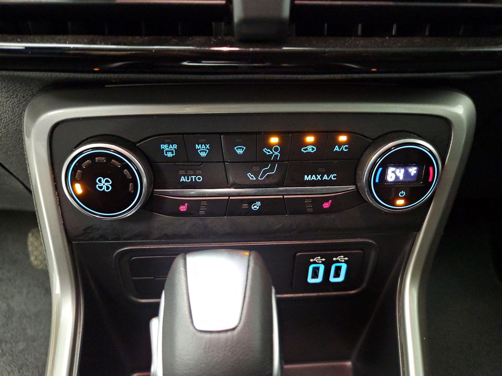 Thumbnail: 2021 Ford EcoSport - 16