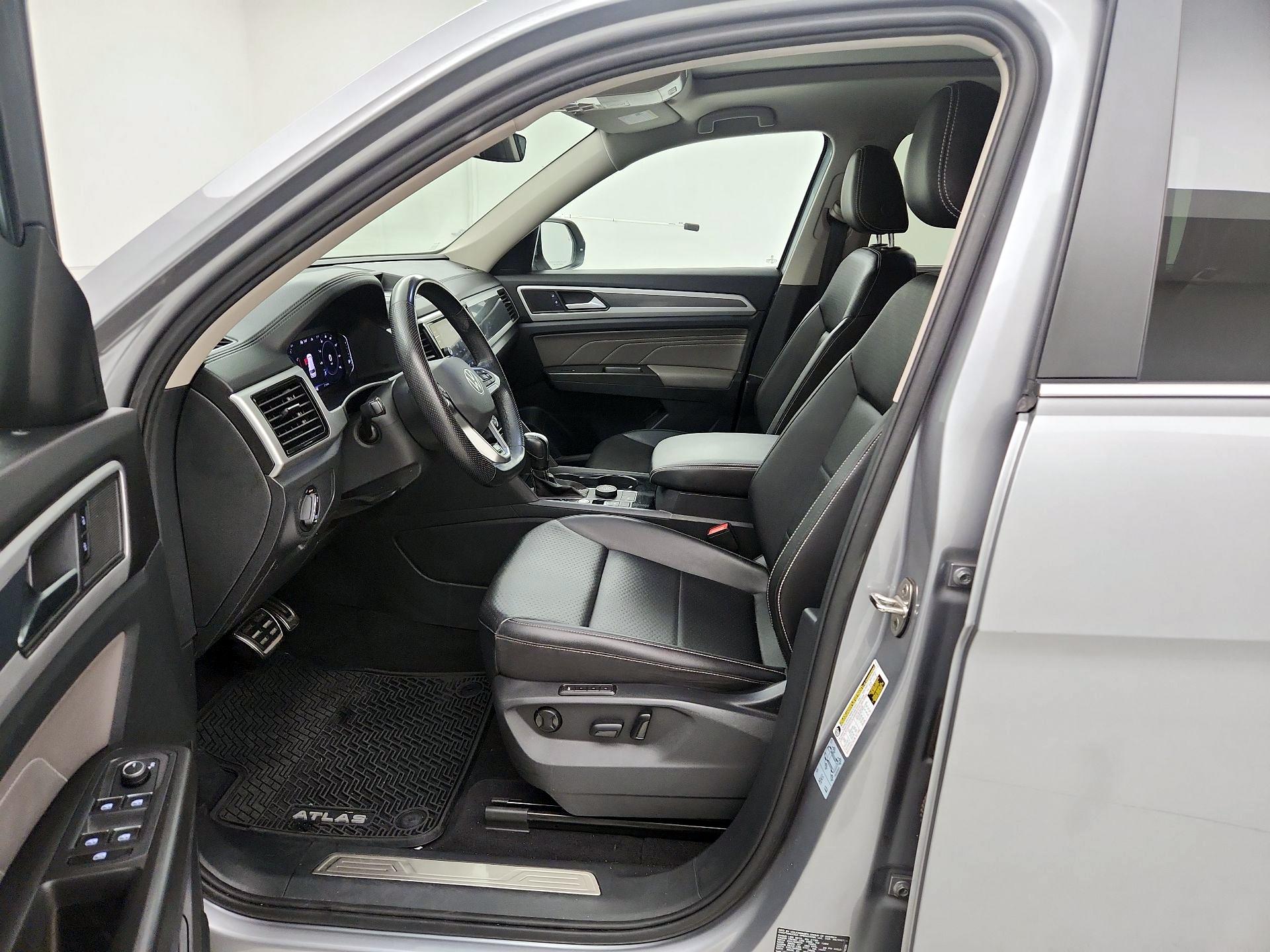 Thumbnail: 2022 Volkswagen Atlas - 11