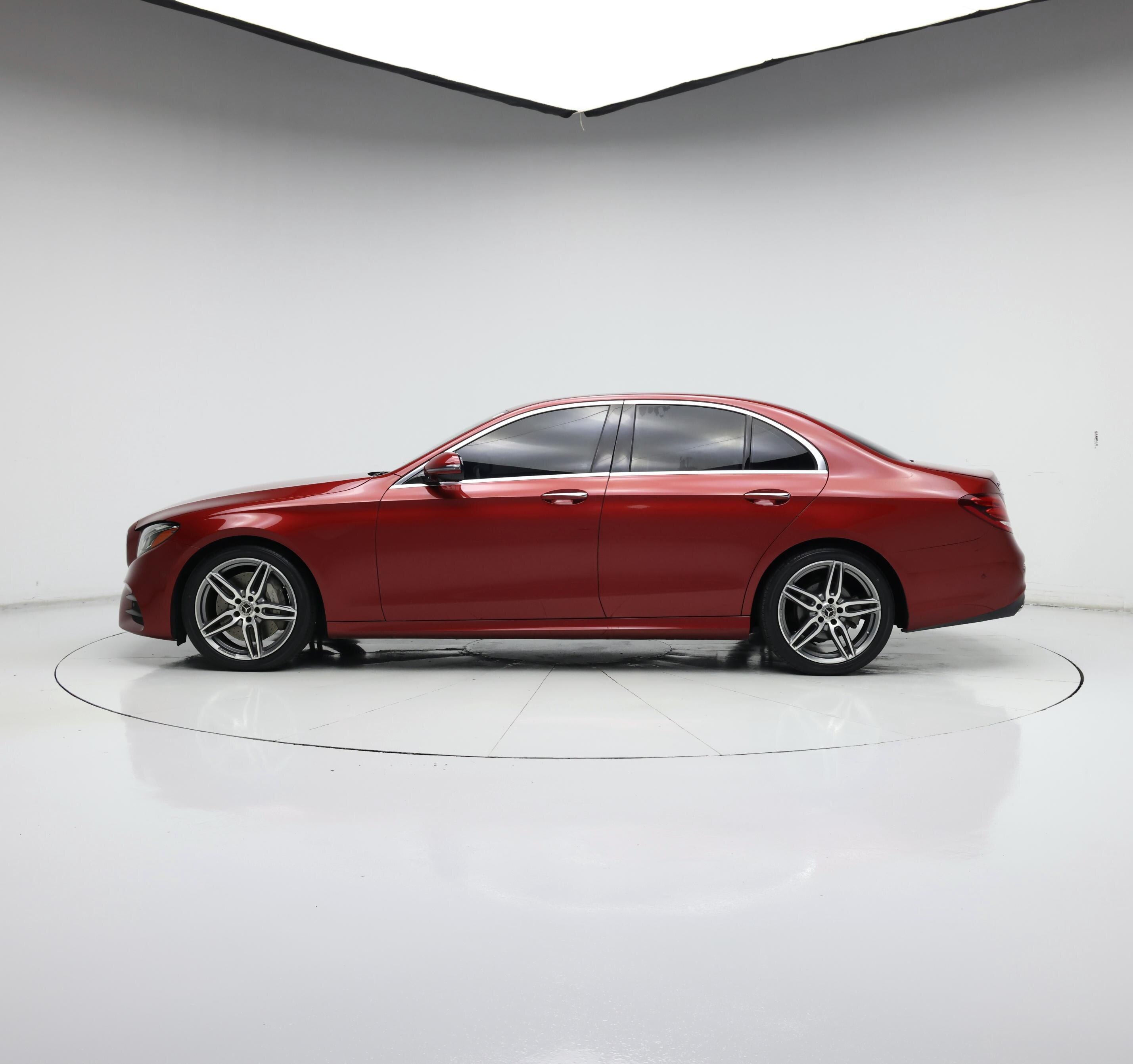 Thumbnail: 2019 Mercedes-Benz E-Class - 3