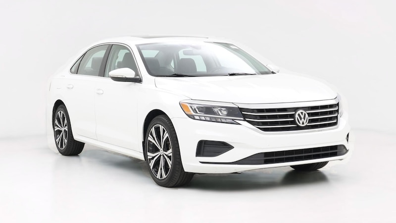 2021 Volkswagen Passat SE Hero Image