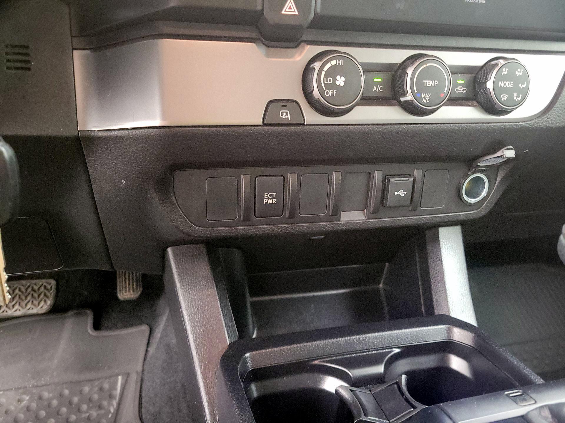 Thumbnail: 2021 Toyota Tacoma - 18