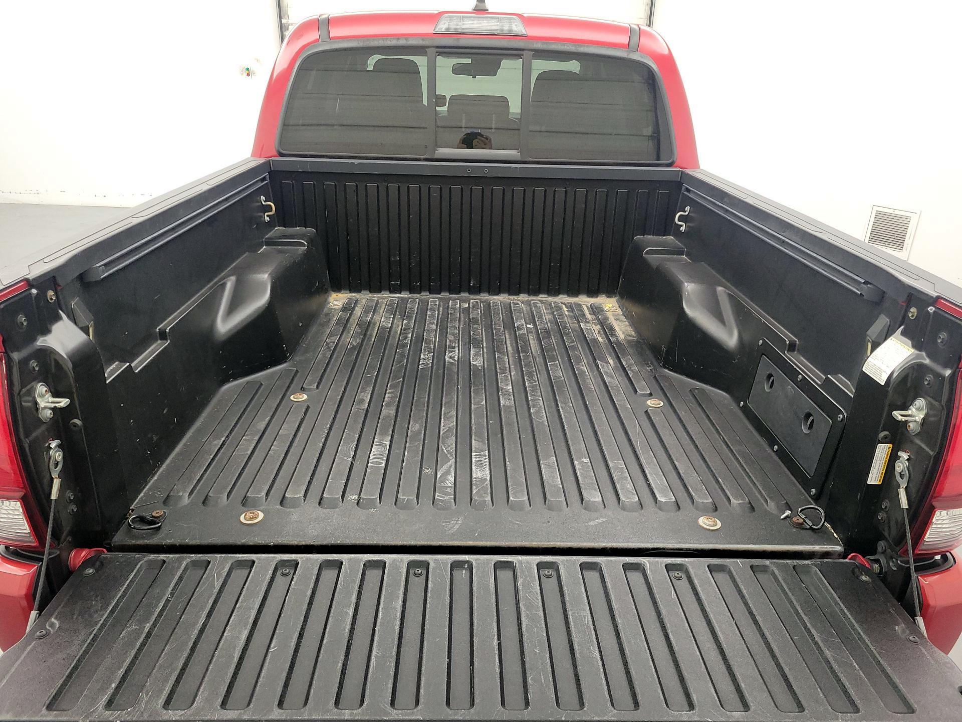 Thumbnail: 2021 Toyota Tacoma - 20