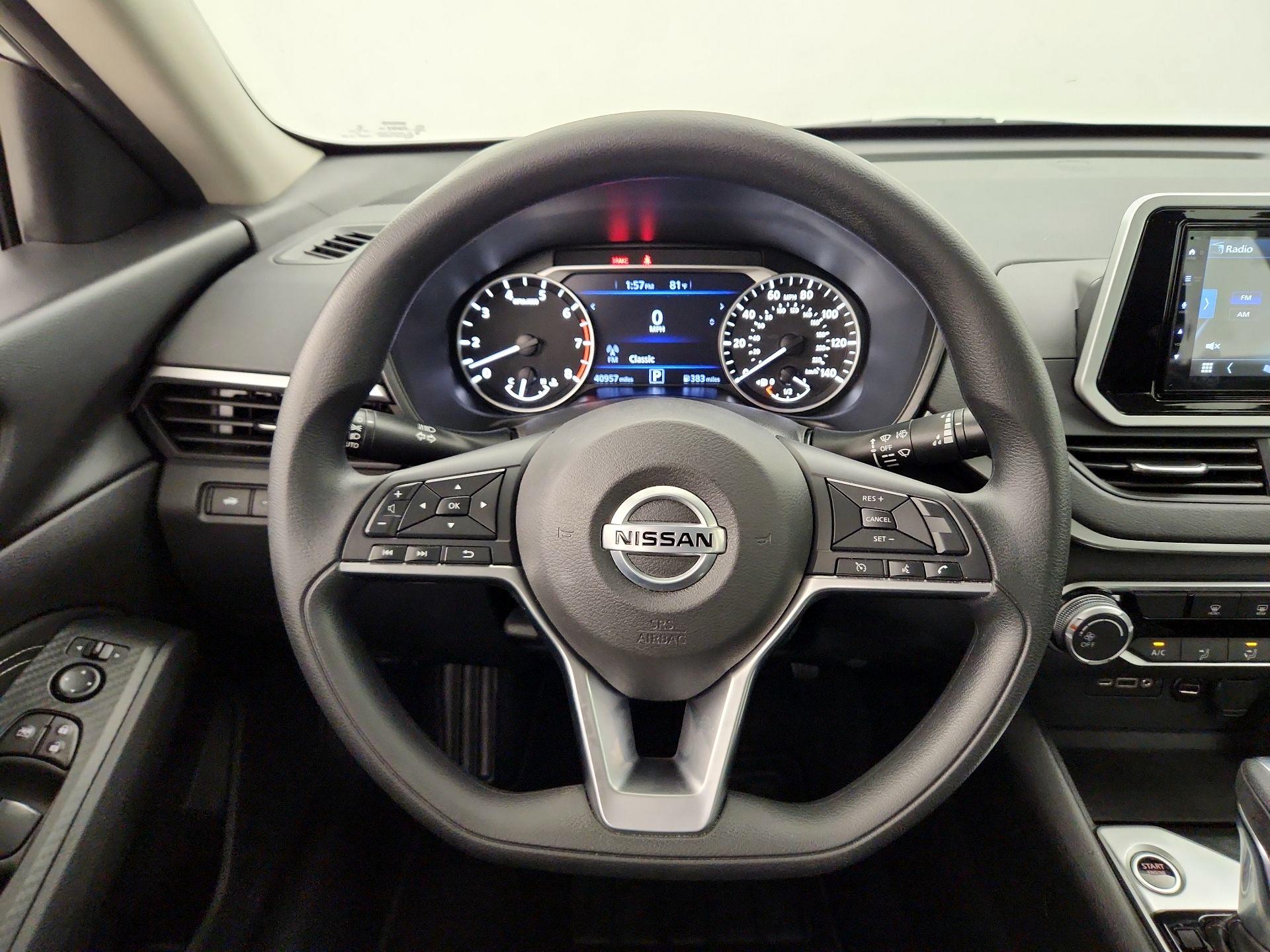 Thumbnail: 2020 Nissan Altima - 10