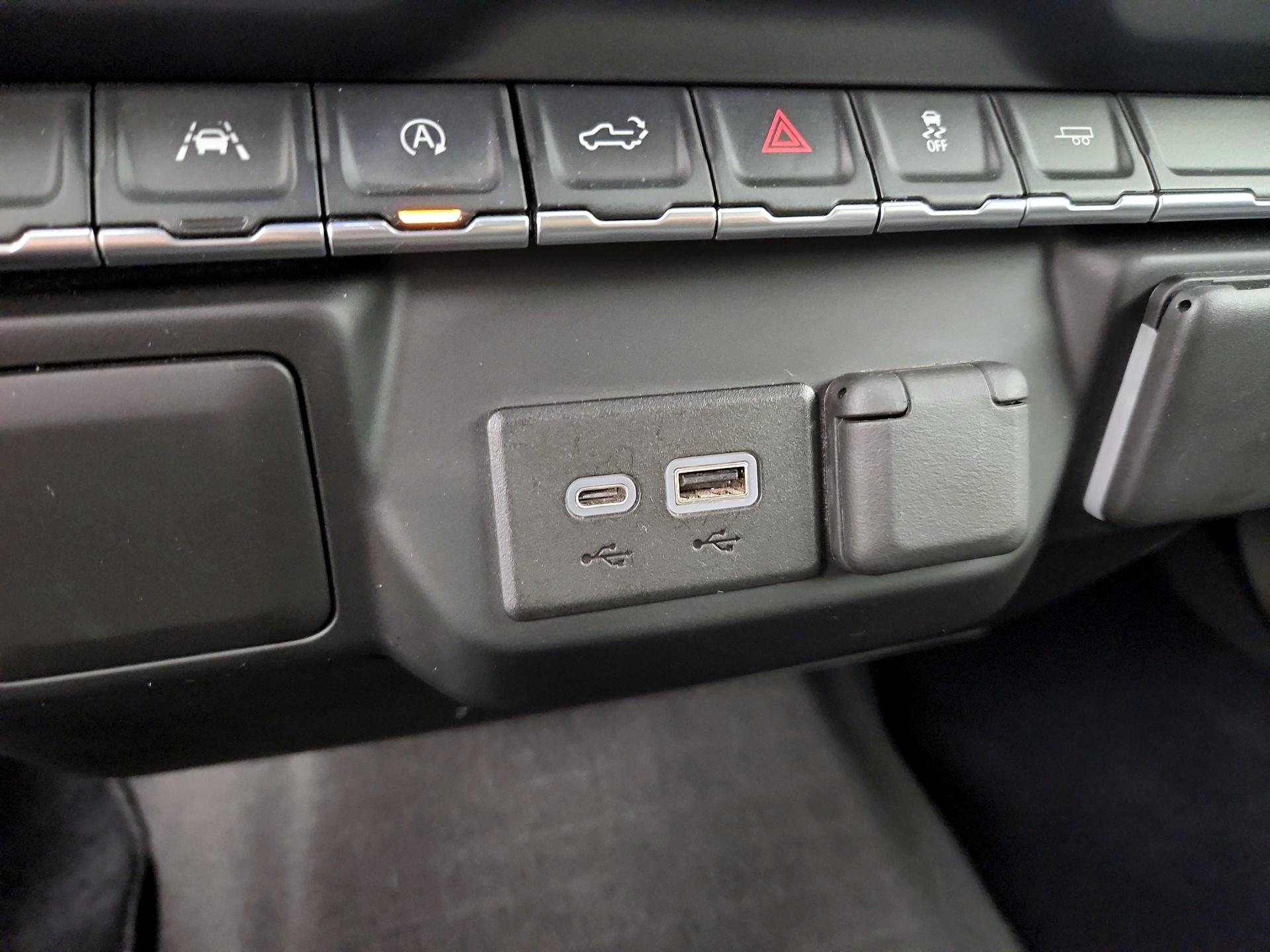 Thumbnail: 2022 Chevrolet Silverado 1500 - 18