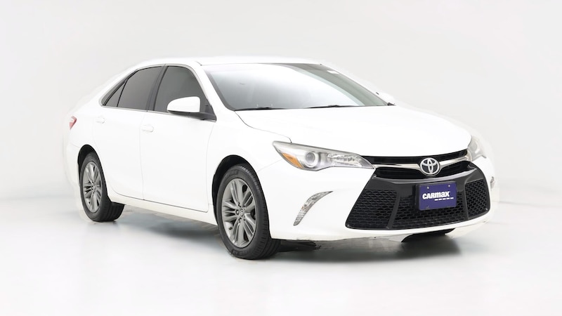 2017 Toyota Camry SE Hero Image