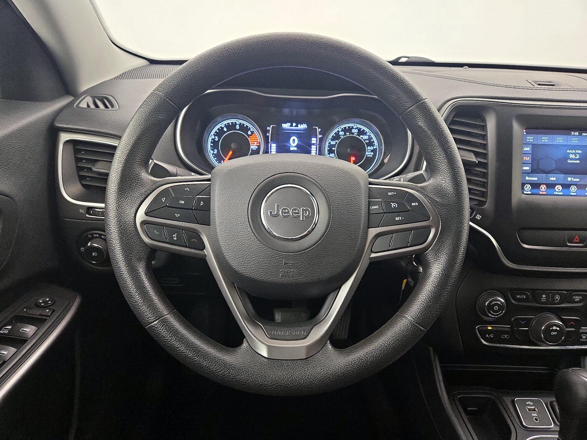 Thumbnail: 2019 Jeep Cherokee - 10