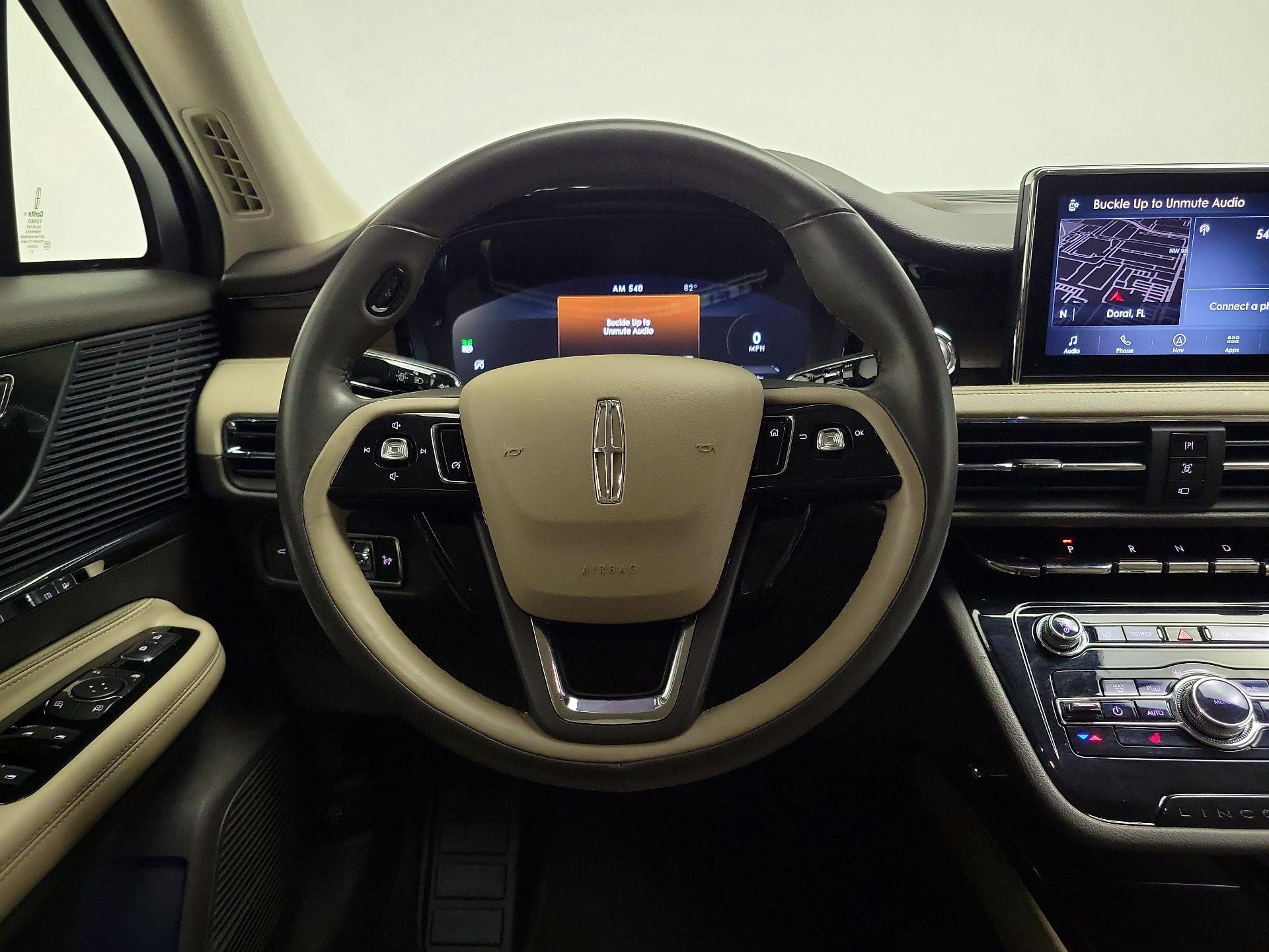 Thumbnail: 2022 Lincoln Corsair - 10