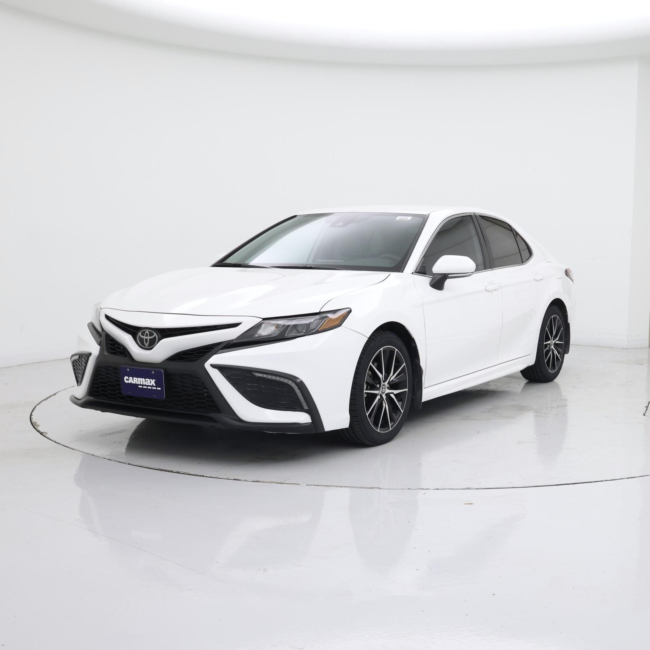 Thumbnail: 2023 Toyota Camry - 4