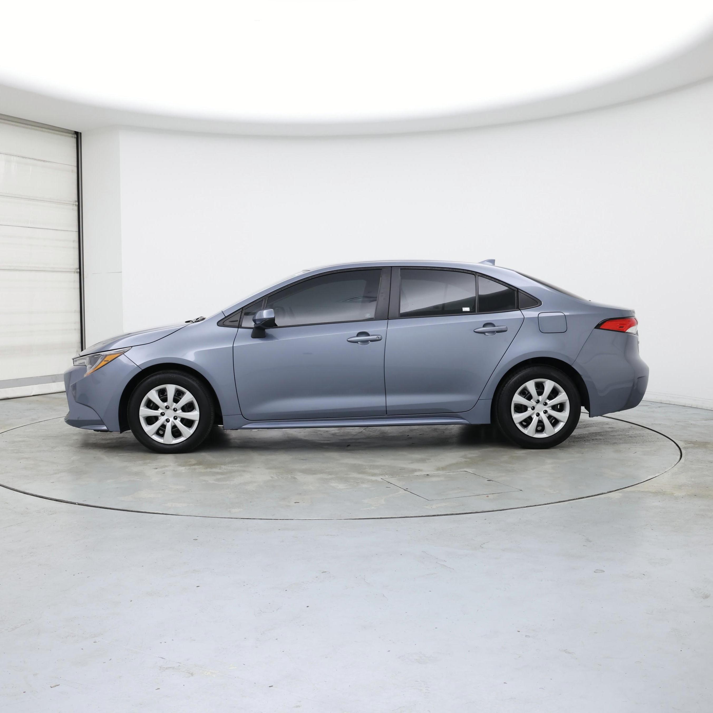 Thumbnail: 2022 Toyota Corolla - 3