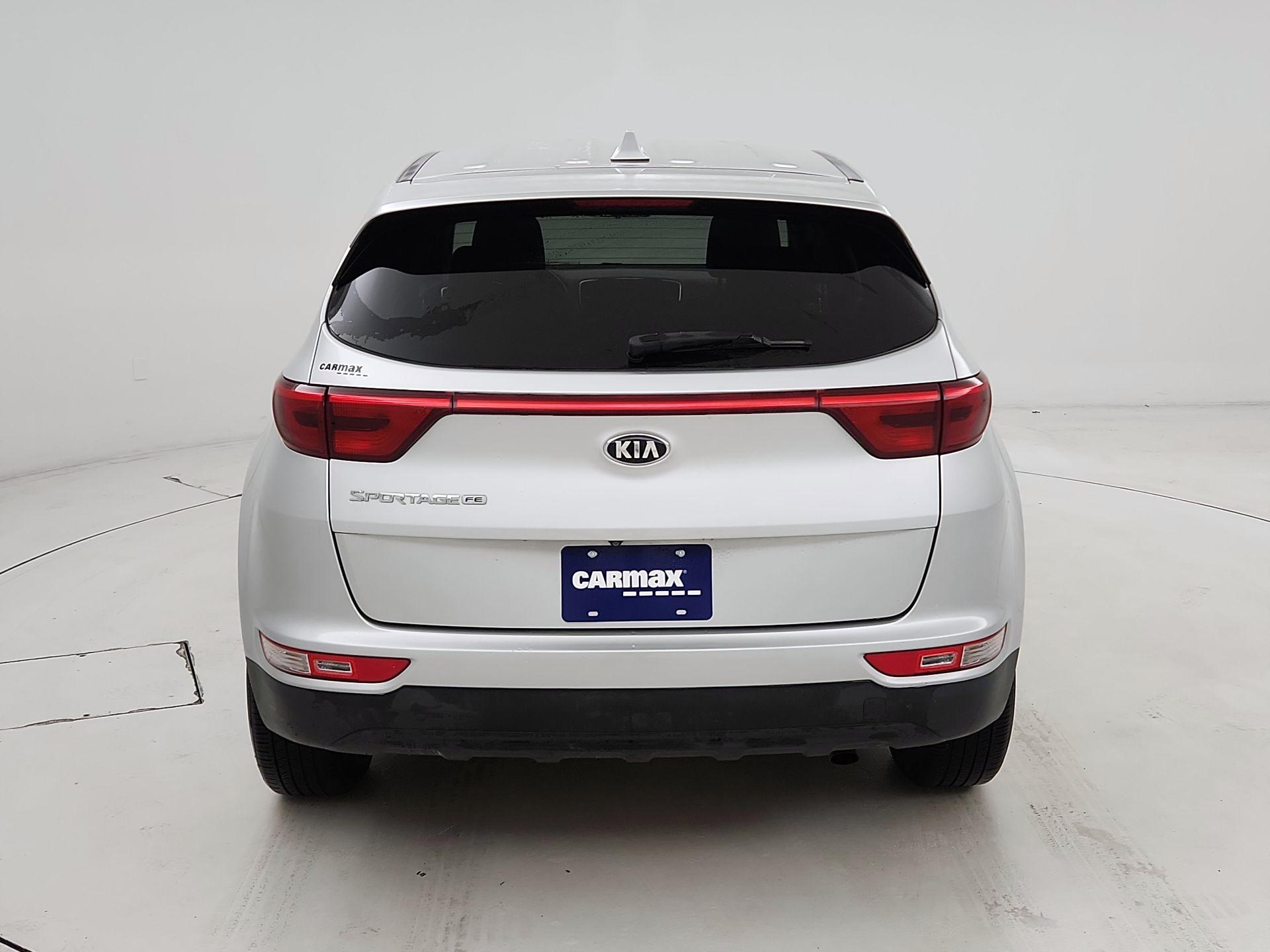 Thumbnail: 2017 Kia Sportage - 6