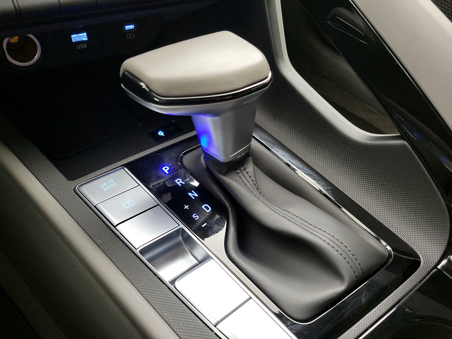 Thumbnail: 2024 Hyundai Elantra - 15