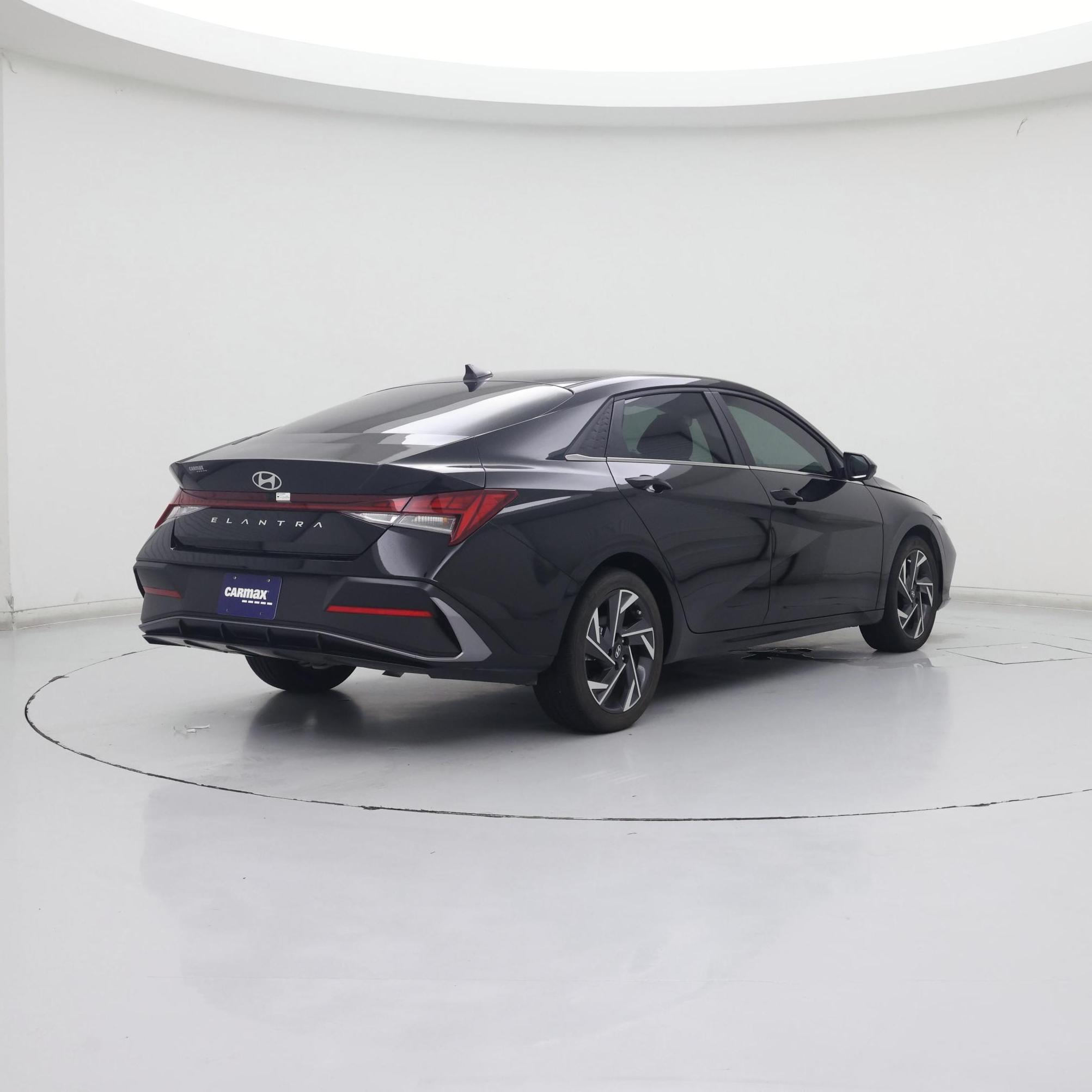 Thumbnail: 2024 Hyundai Elantra - 8