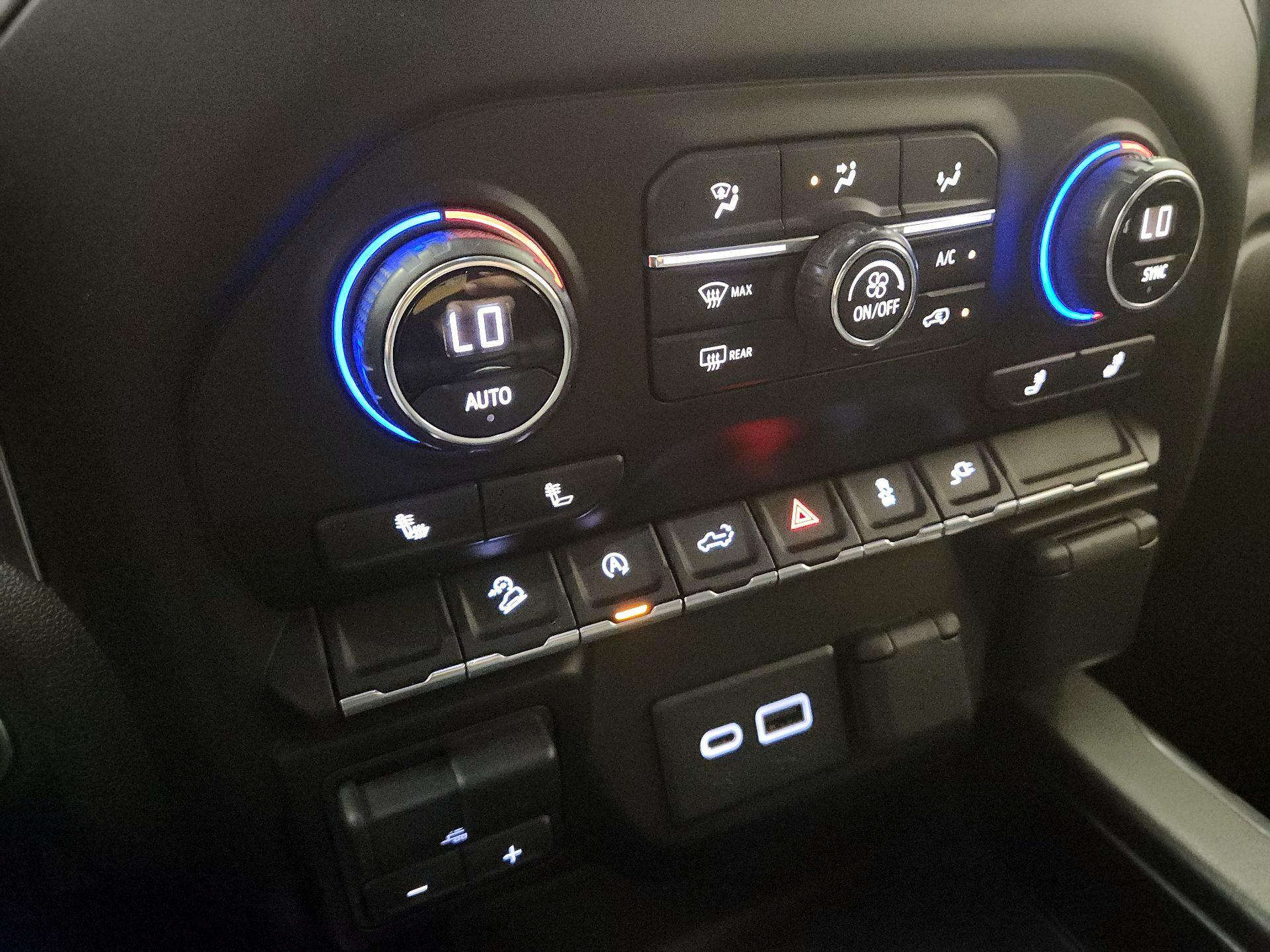 Thumbnail: 2020 Chevrolet Silverado 1500 - 16