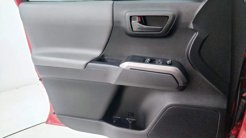 2022 Toyota Tacoma SR5 12