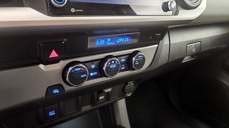 2022 Toyota Tacoma SR5 14