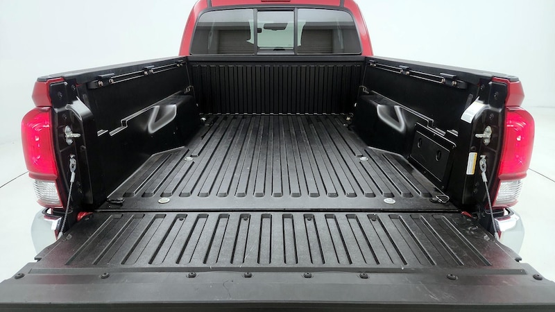 2022 Toyota Tacoma SR5 16