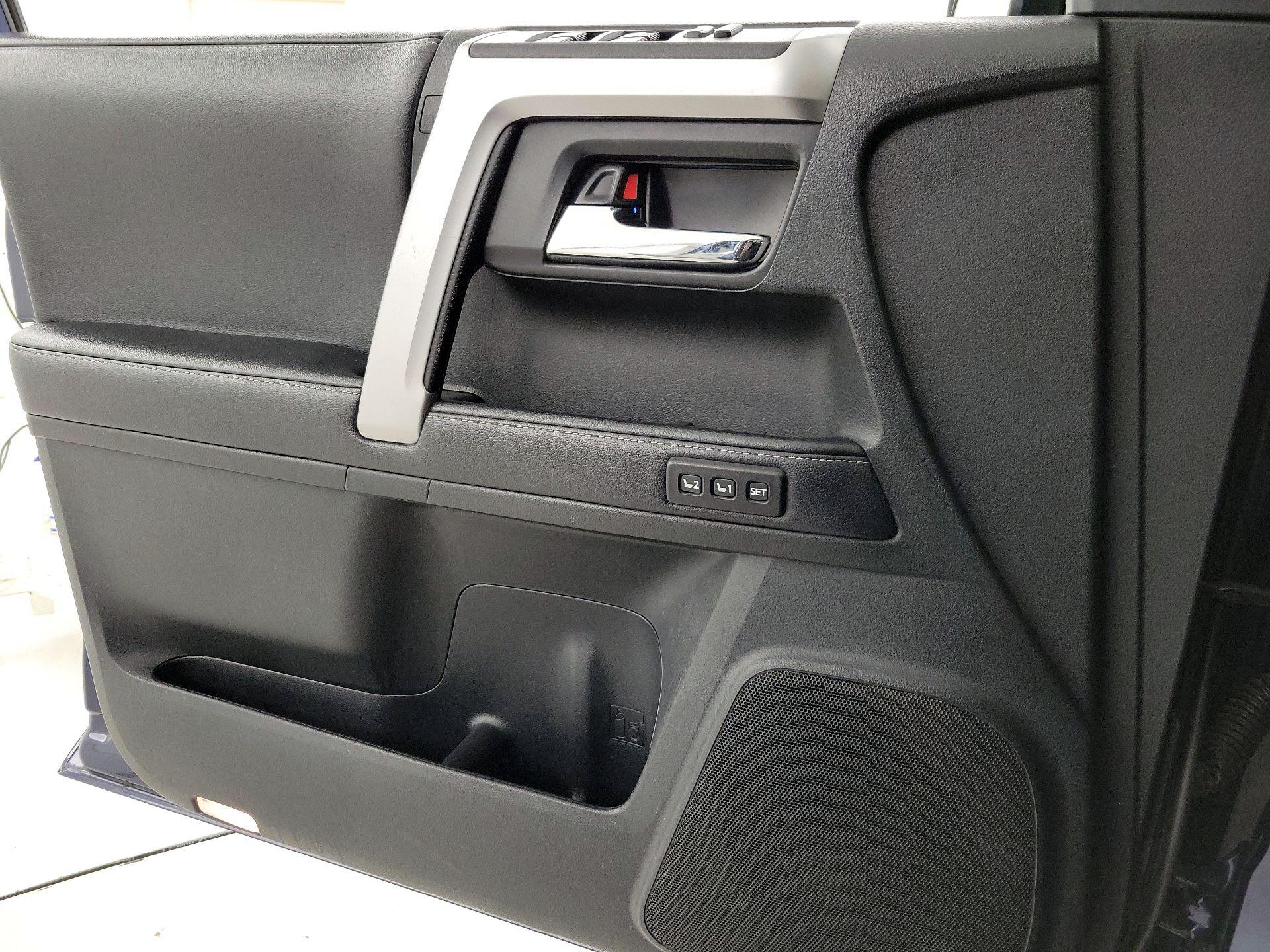 Thumbnail: 2019 Toyota 4Runner - 12