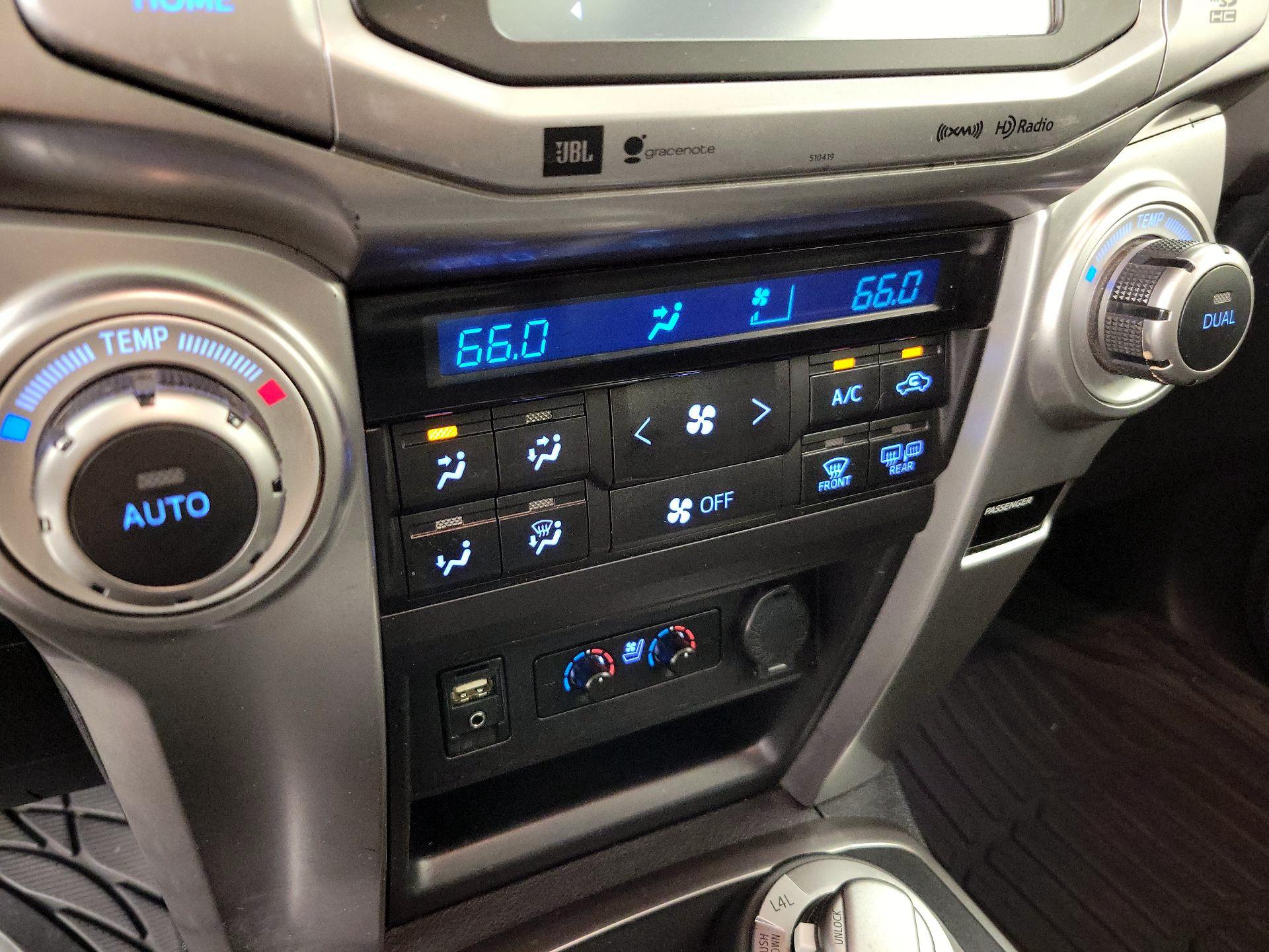 Thumbnail: 2019 Toyota 4Runner - 17