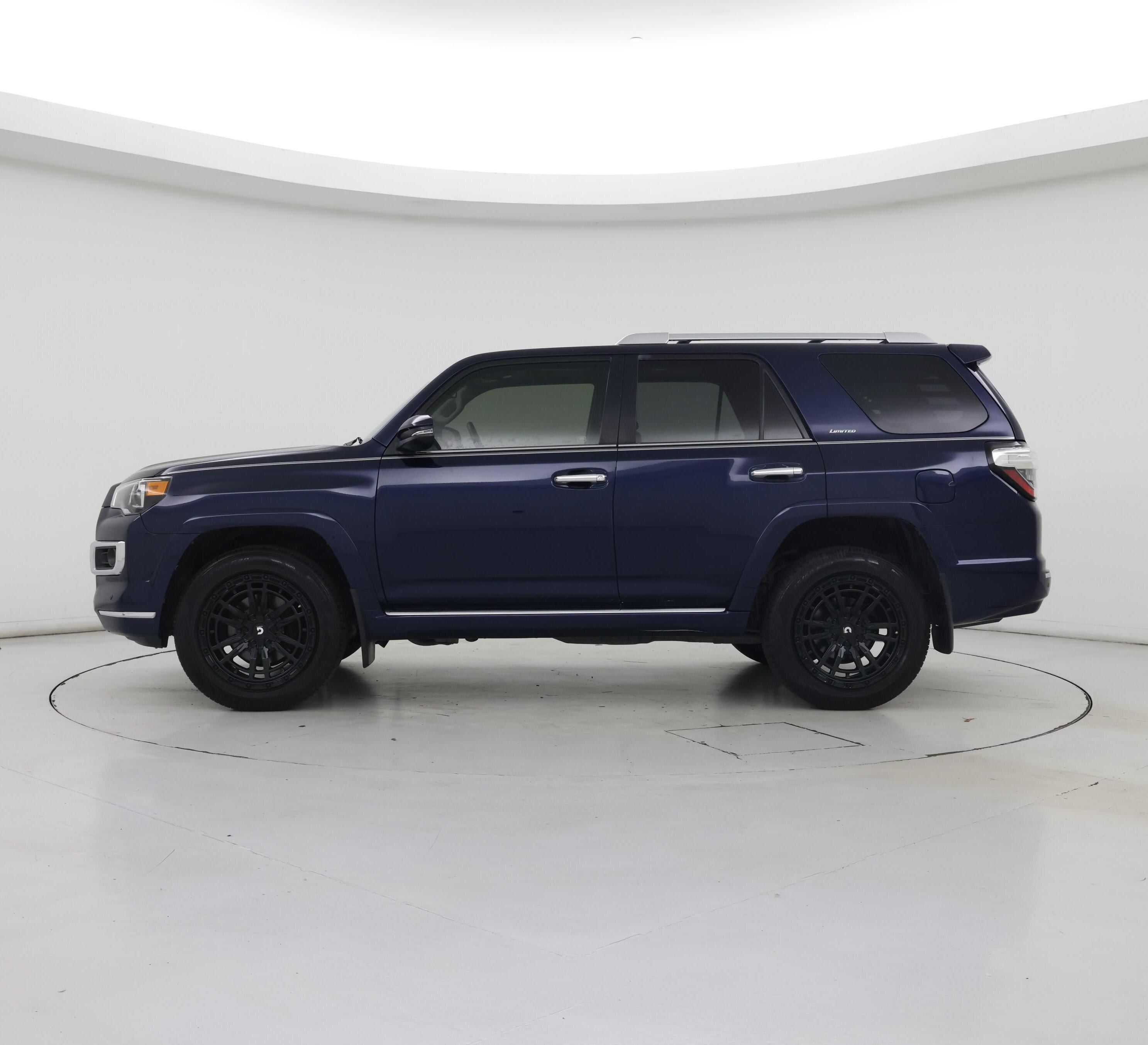 Thumbnail: 2019 Toyota 4Runner - 3