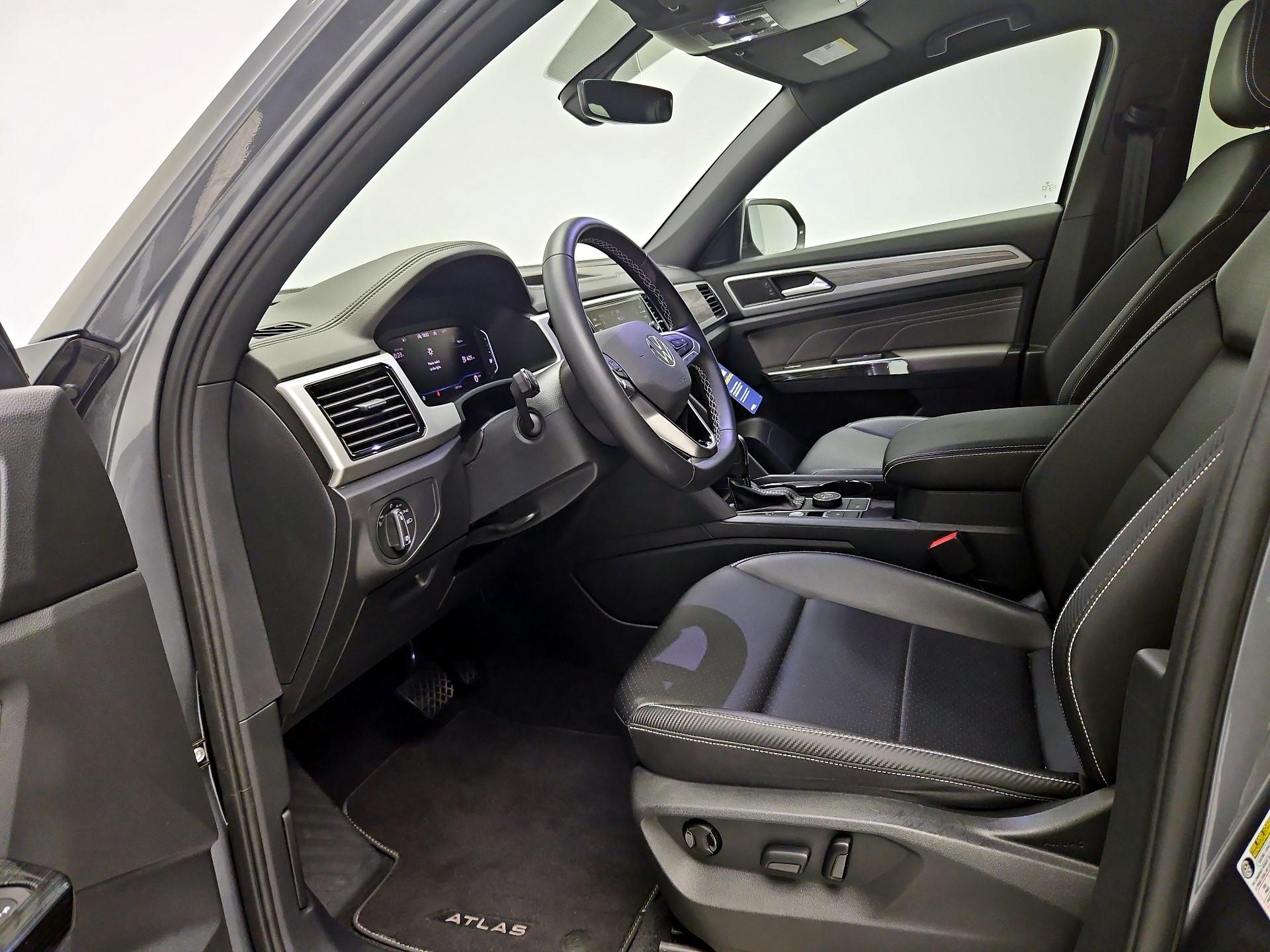 Thumbnail: 2023 Volkswagen Atlas - 11