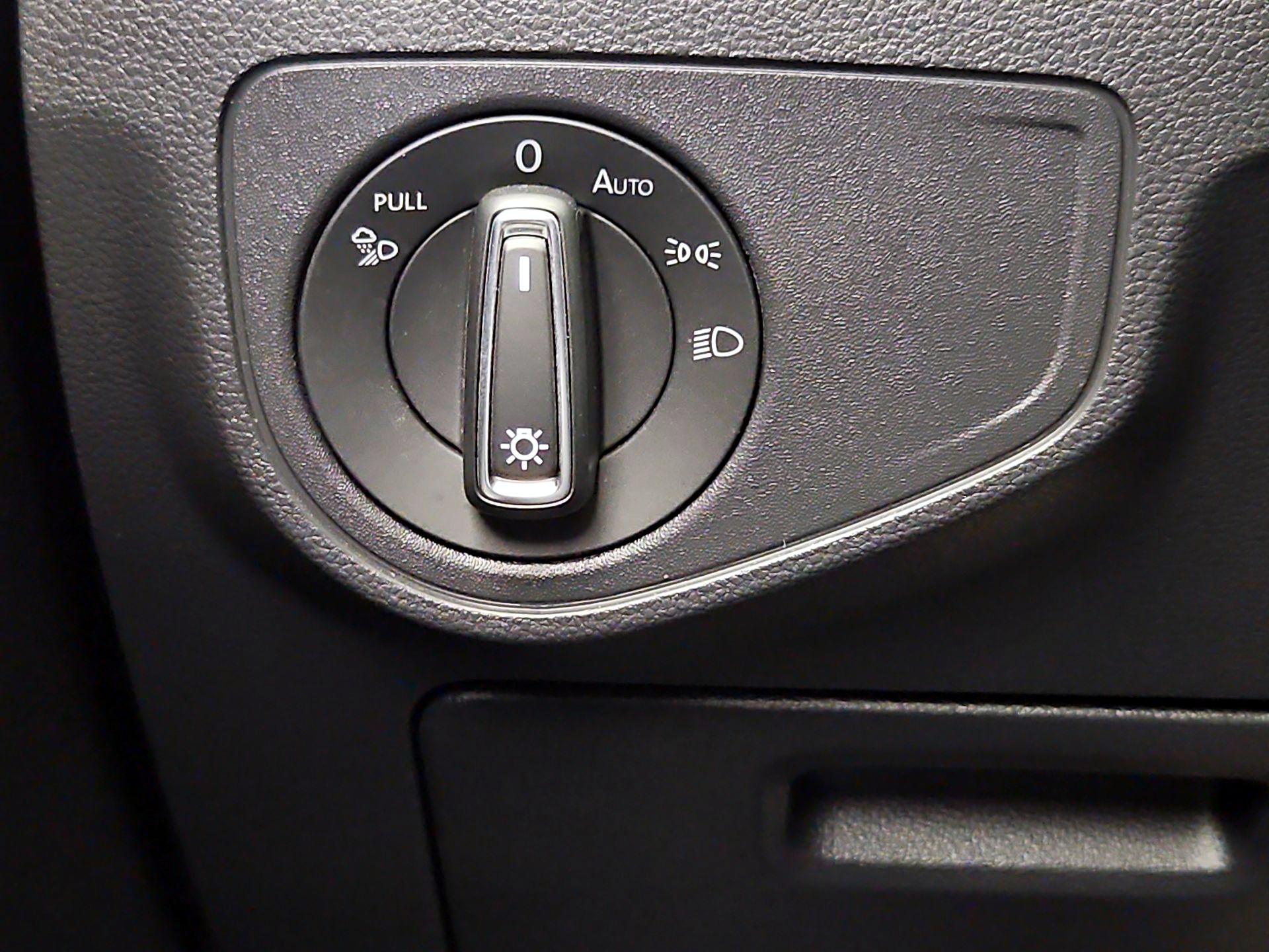 Thumbnail: 2023 Volkswagen Atlas - 13