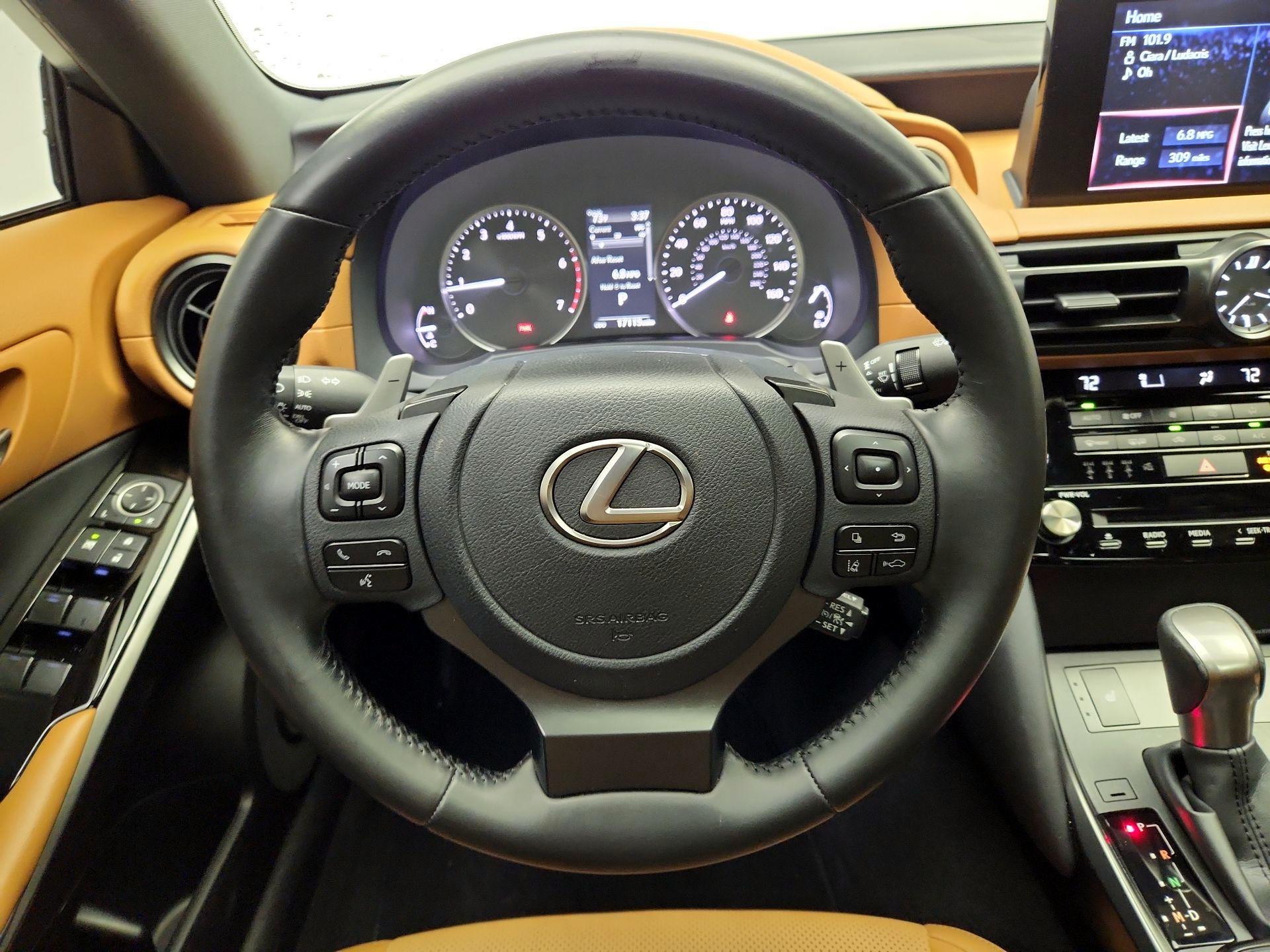 Thumbnail: 2024 Lexus IS - 10