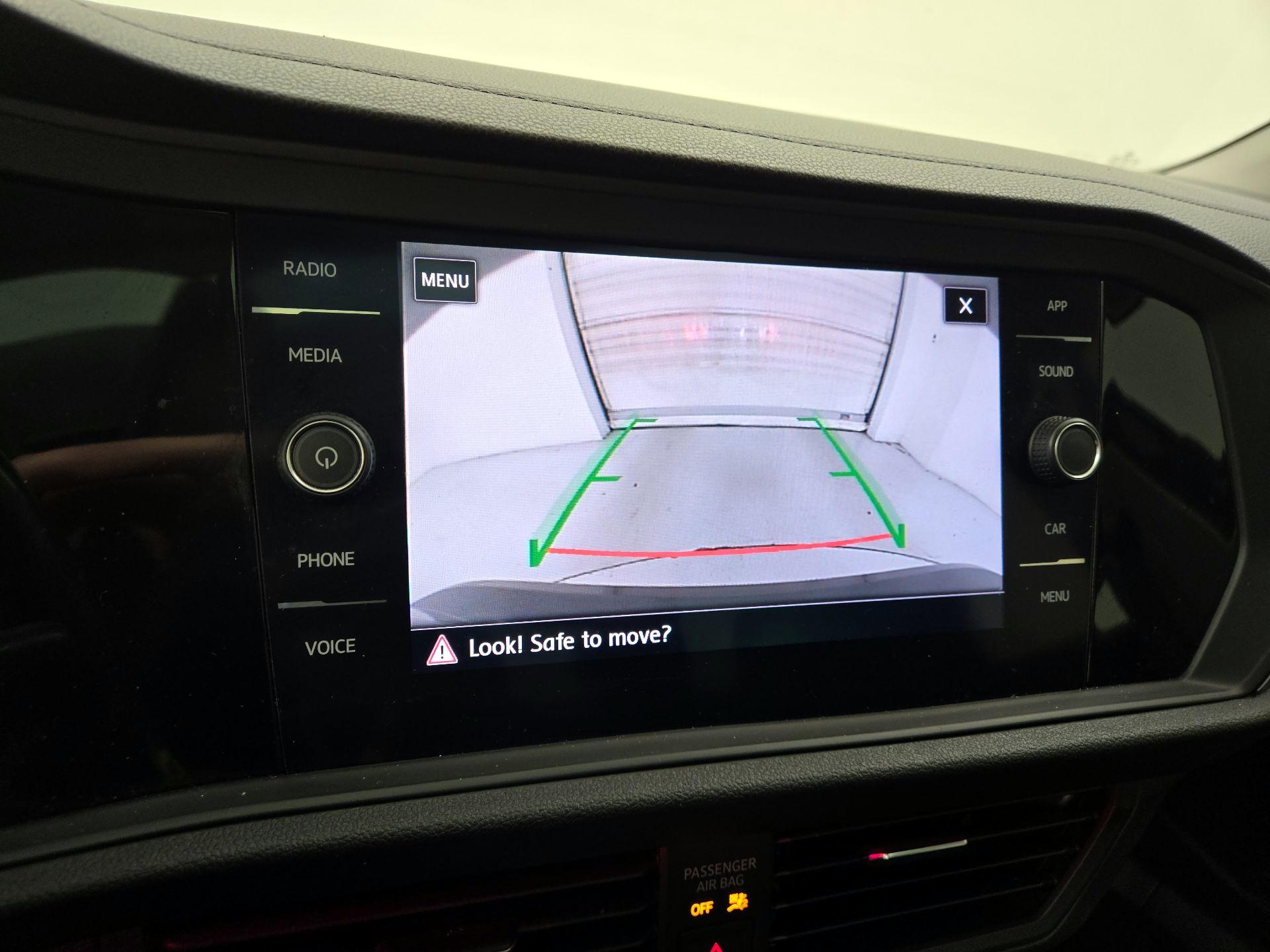 Thumbnail: 2019 Volkswagen Jetta - 14
