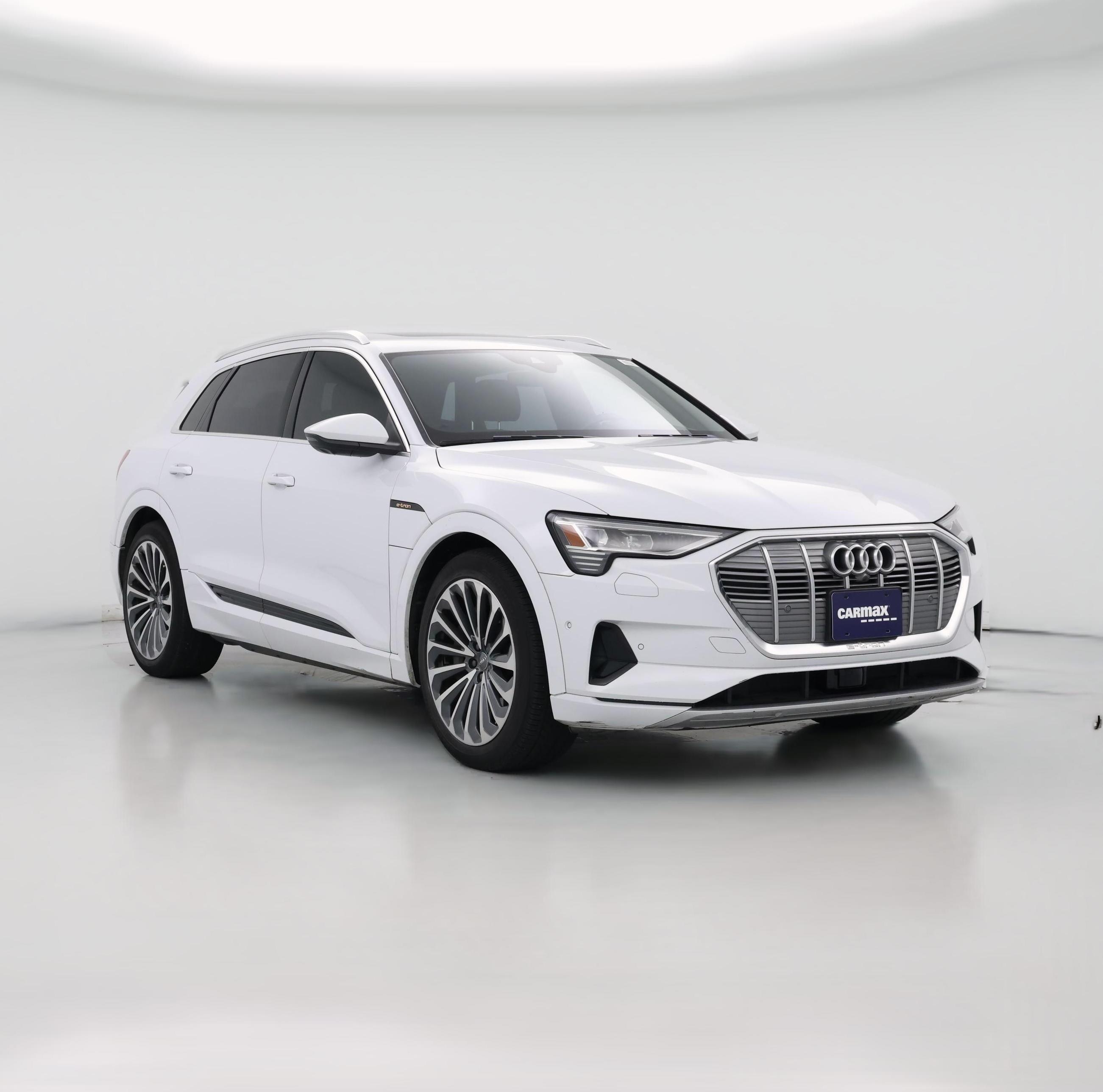 Thumbnail: 2019 Audi e-tron - 1