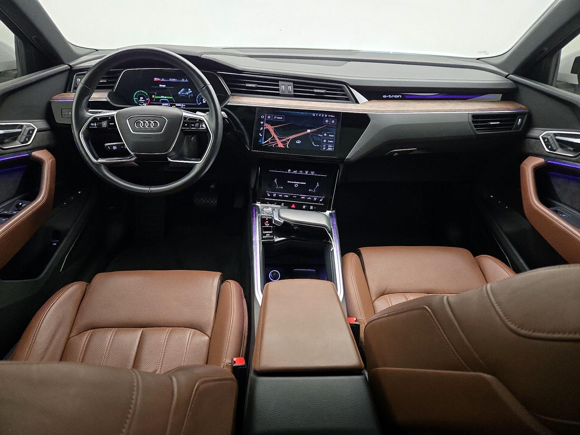 Thumbnail: 2019 Audi e-tron - 9