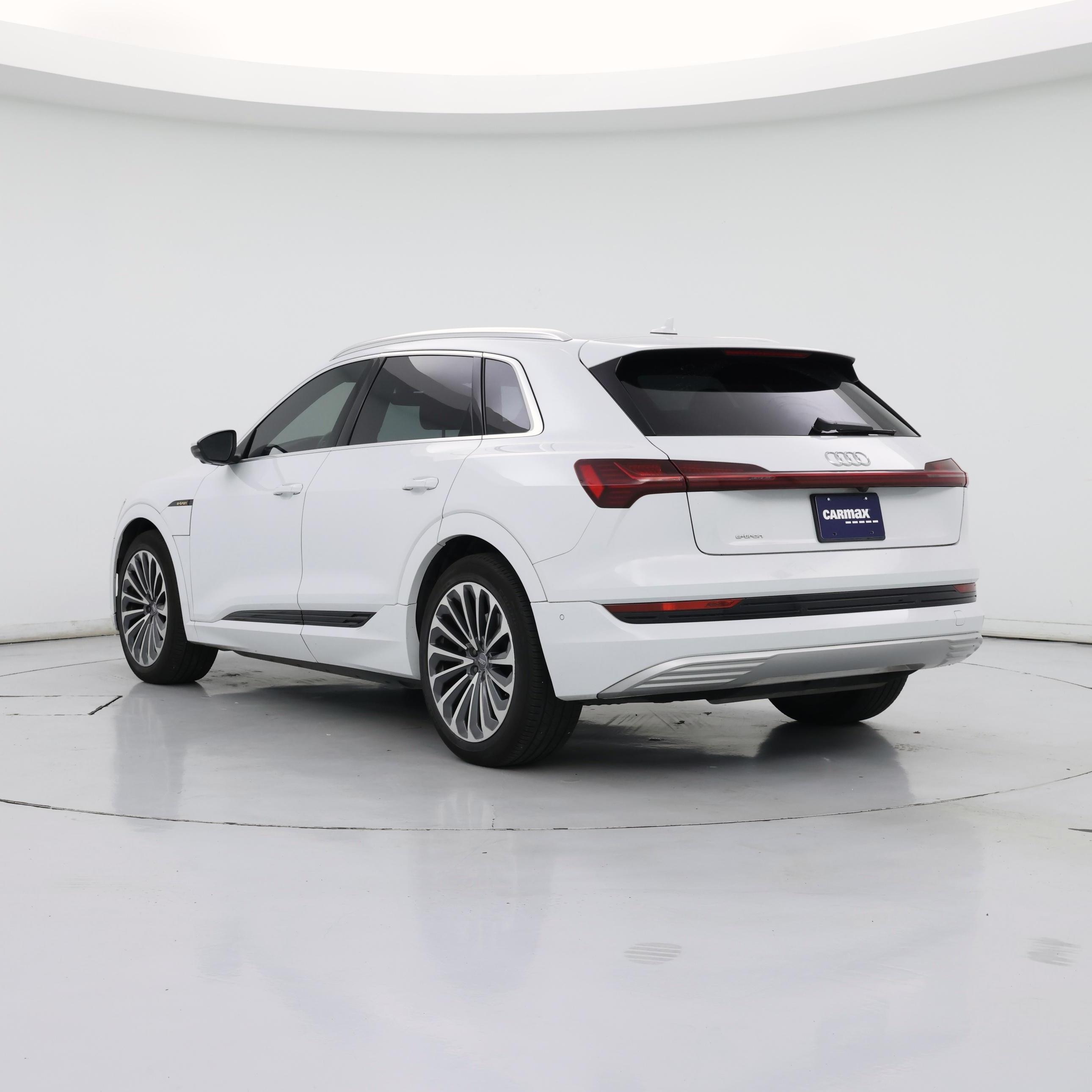 Thumbnail: 2019 Audi e-tron - 2
