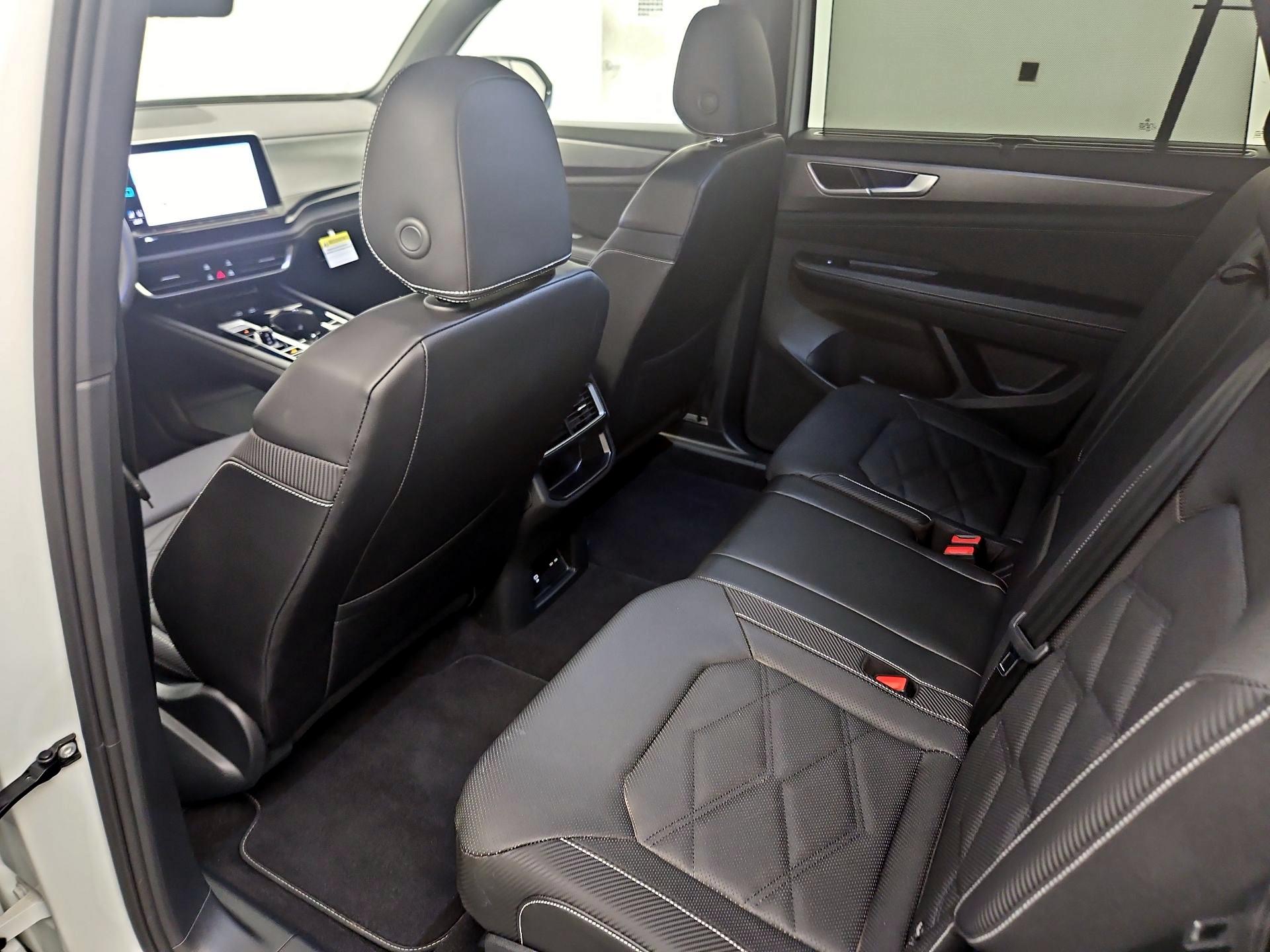 Thumbnail: 2024 Volkswagen Atlas - 19