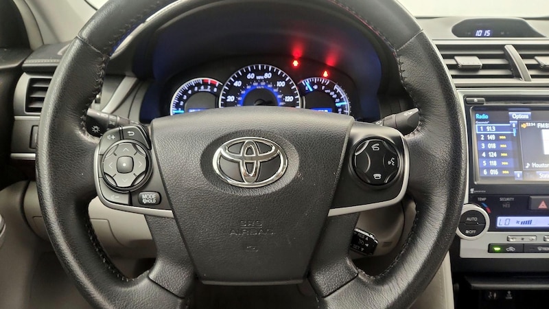 2014 Toyota Camry XLE 10