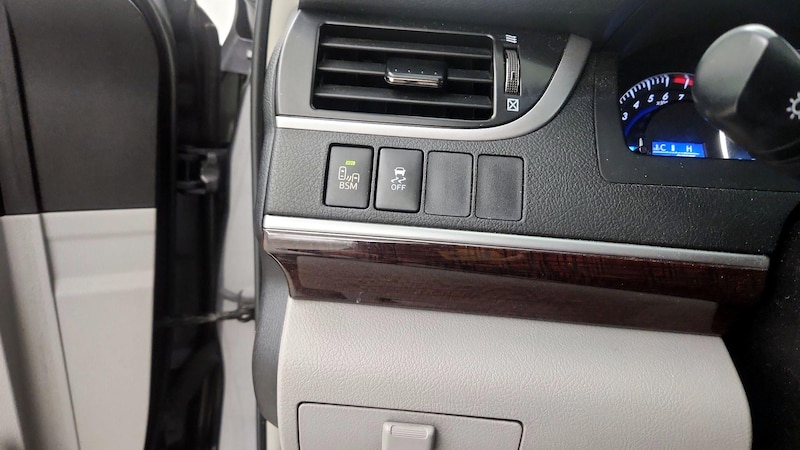 2014 Toyota Camry XLE 13