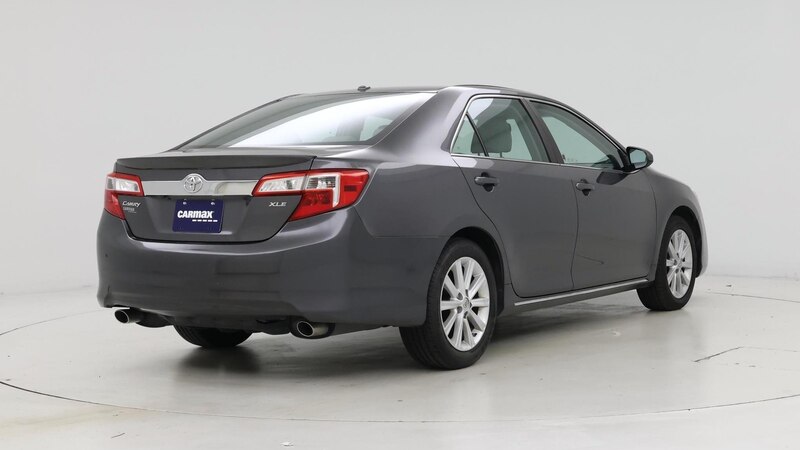 2014 Toyota Camry XLE 8