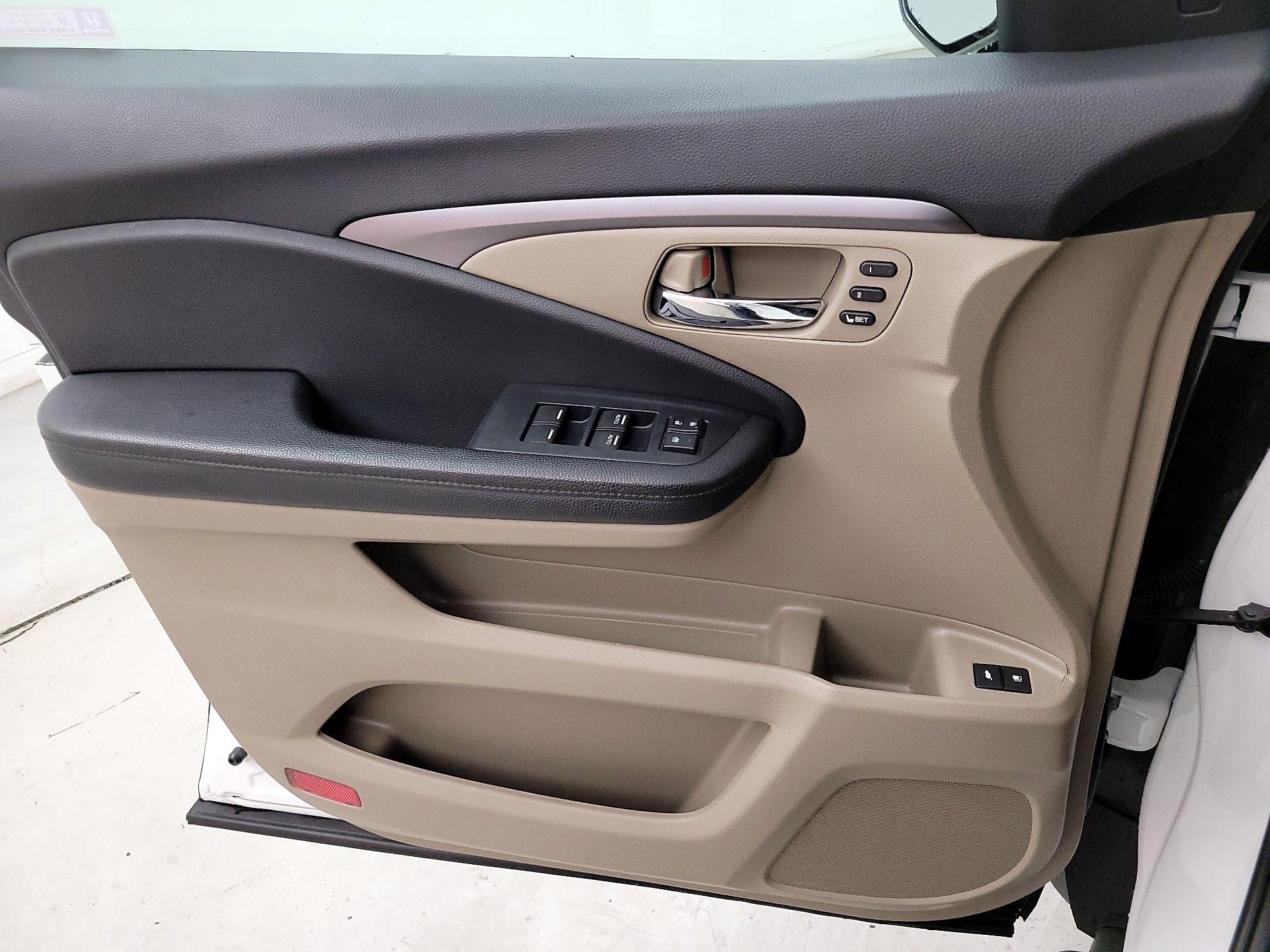 Thumbnail: 2022 Honda Pilot - 12