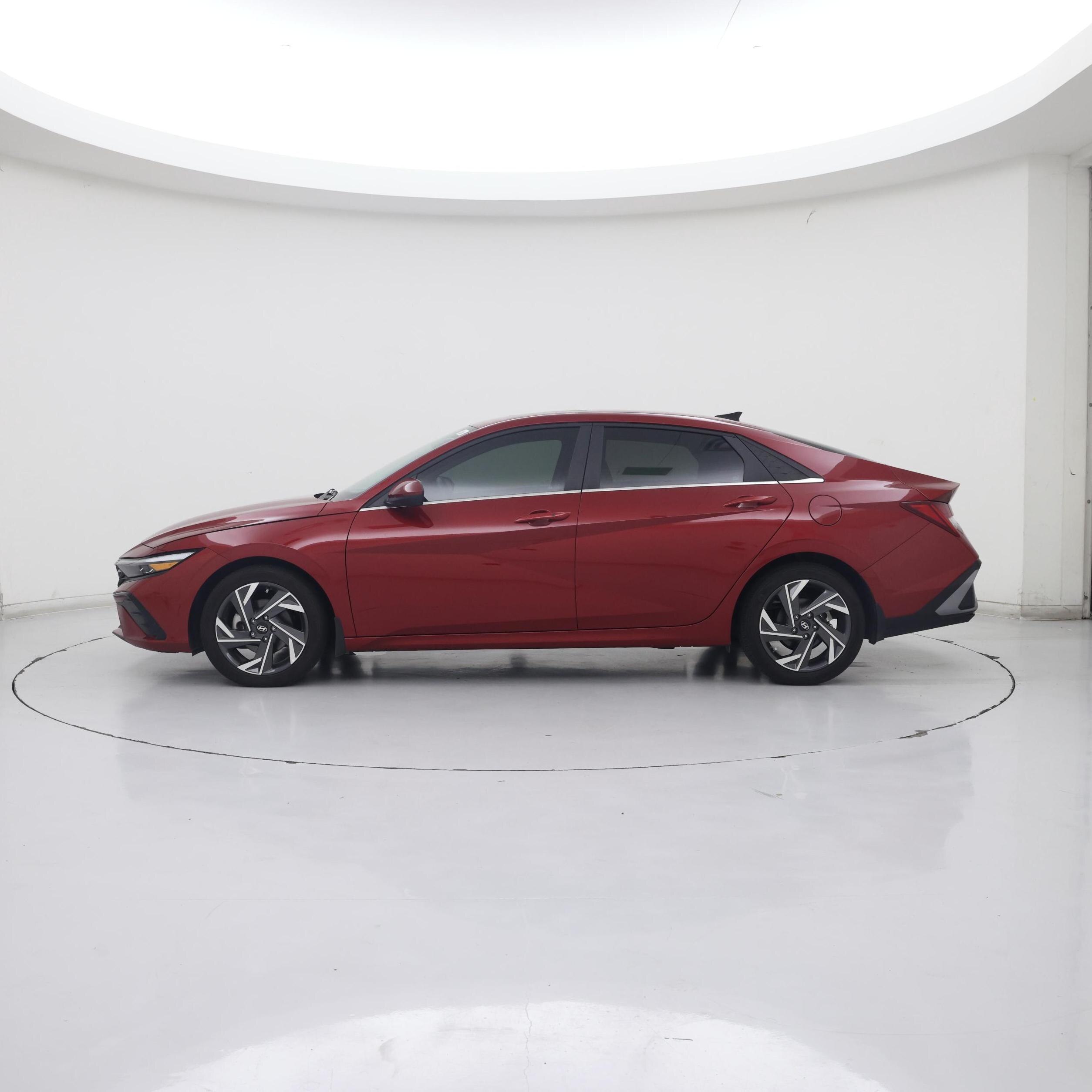 Thumbnail: 2024 Hyundai Elantra - 3