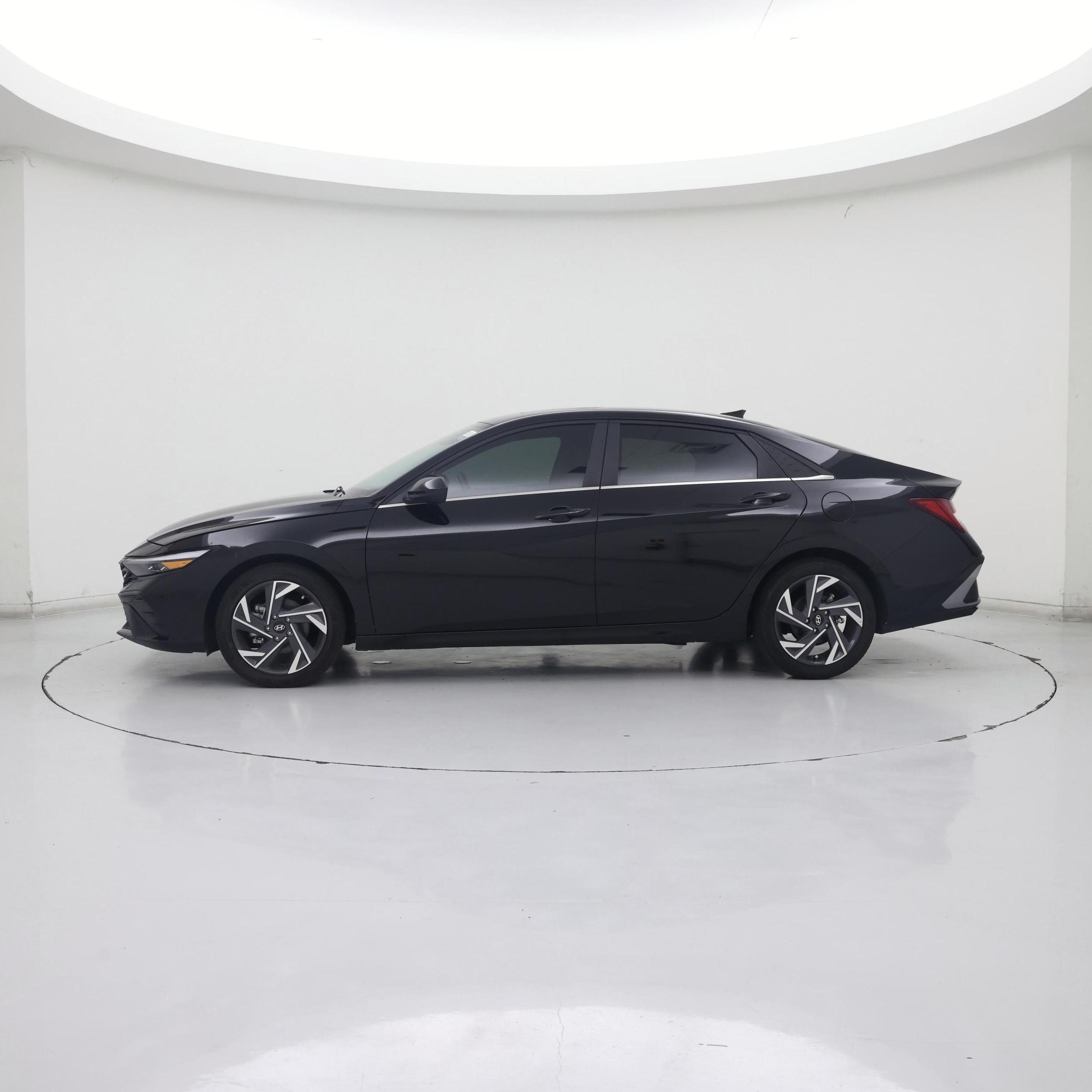 Thumbnail: 2024 Hyundai Elantra - 3