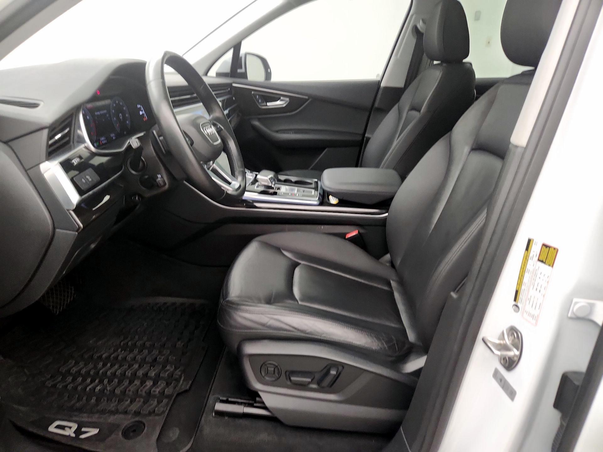 Thumbnail: 2022 Audi Q7 - 11