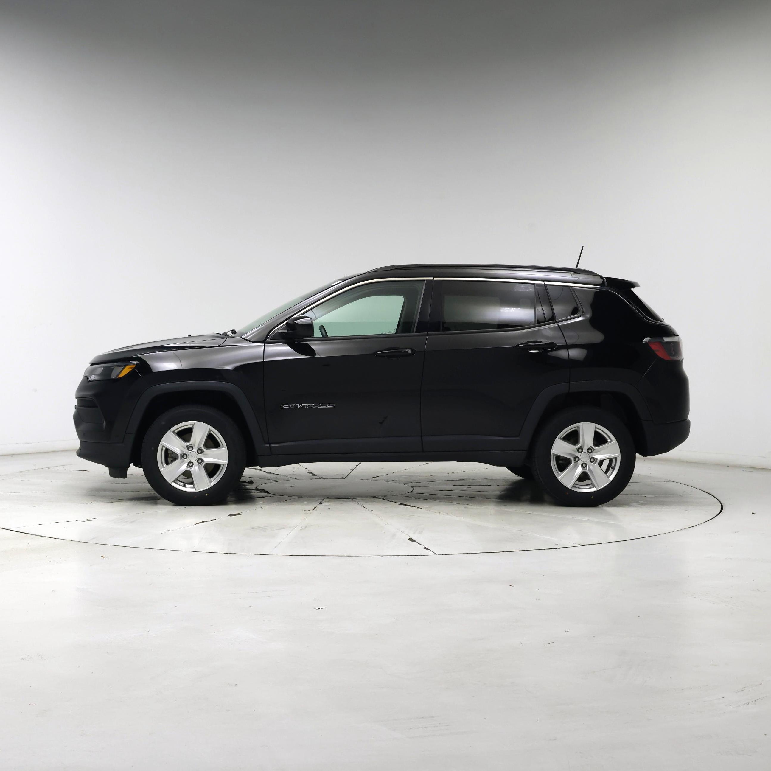 Thumbnail: 2022 Jeep Compass - 3