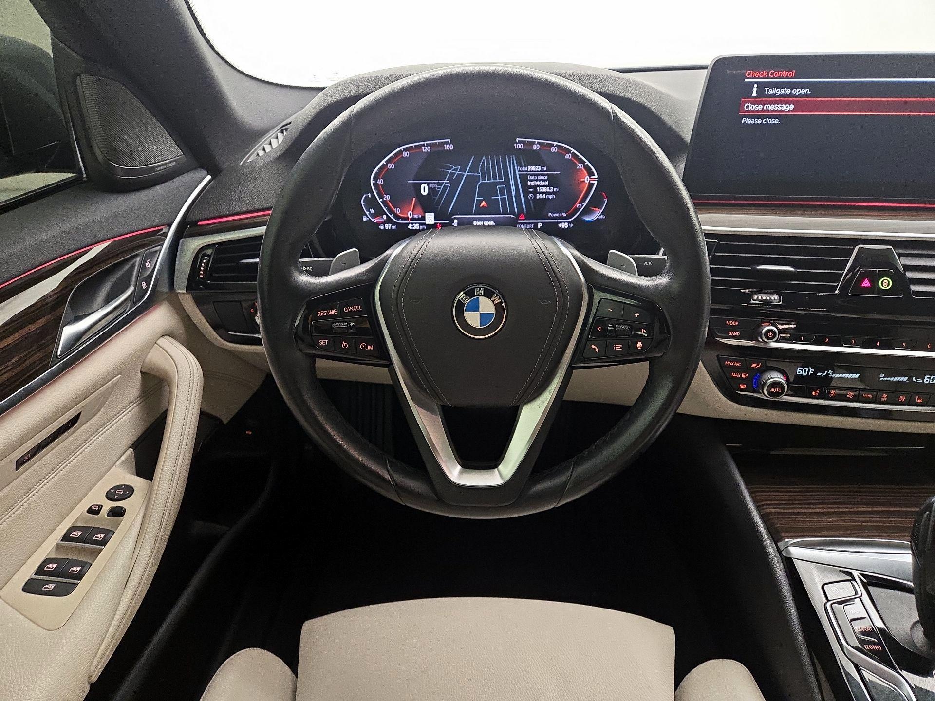 Thumbnail: 2022 BMW 5 Series - 10
