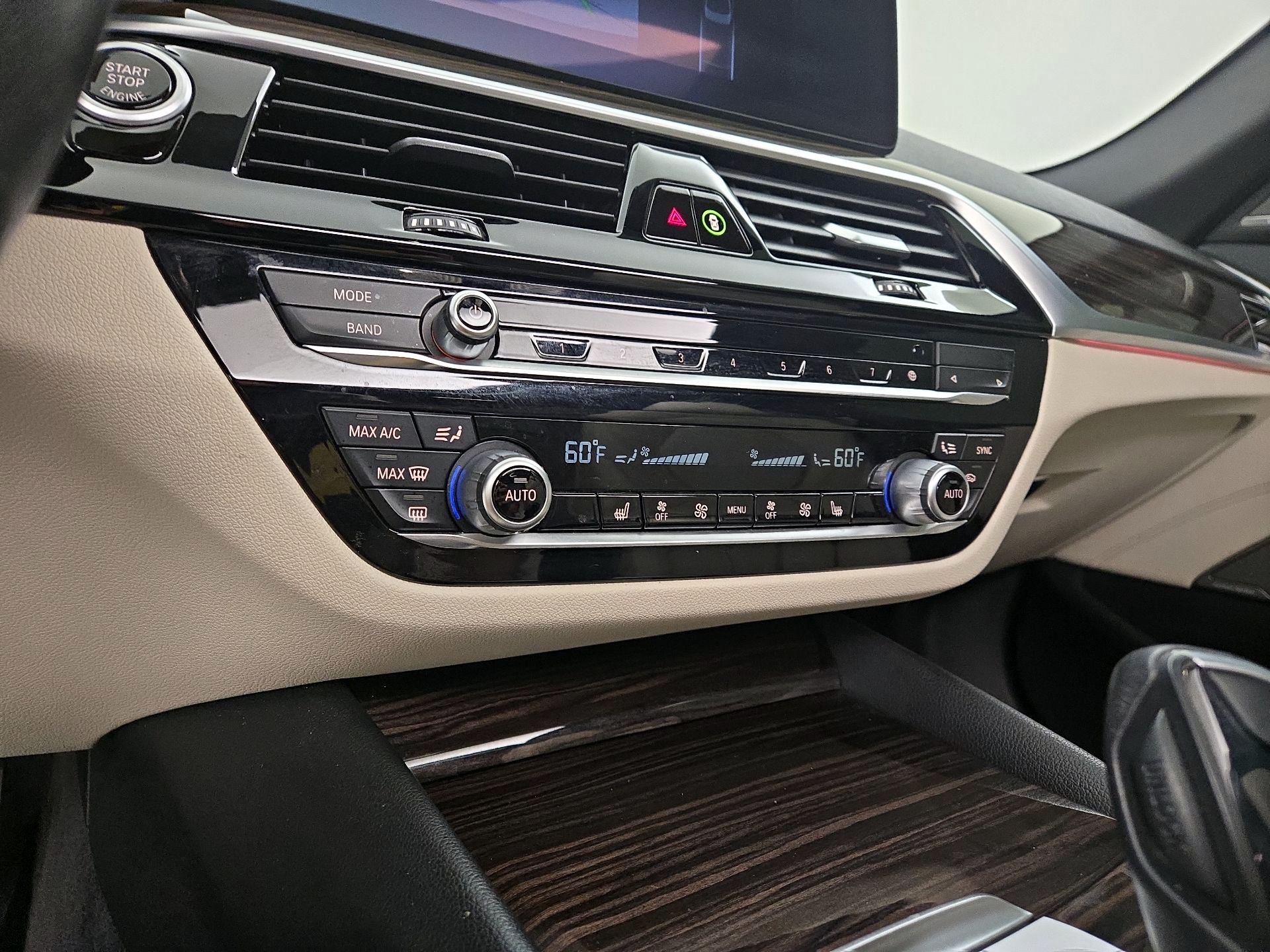 Thumbnail: 2022 BMW 5 Series - 17