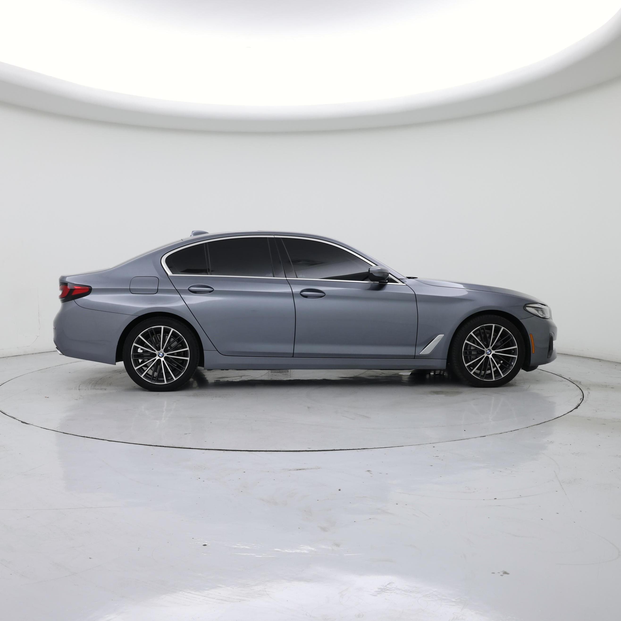 Thumbnail: 2022 BMW 5 Series - 7