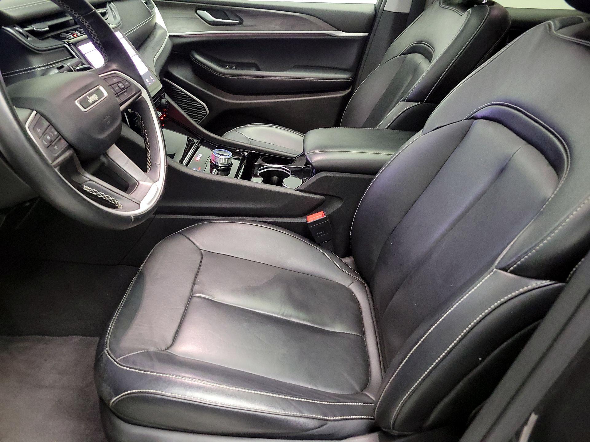 Thumbnail: 2022 Jeep Grand Cherokee - 11