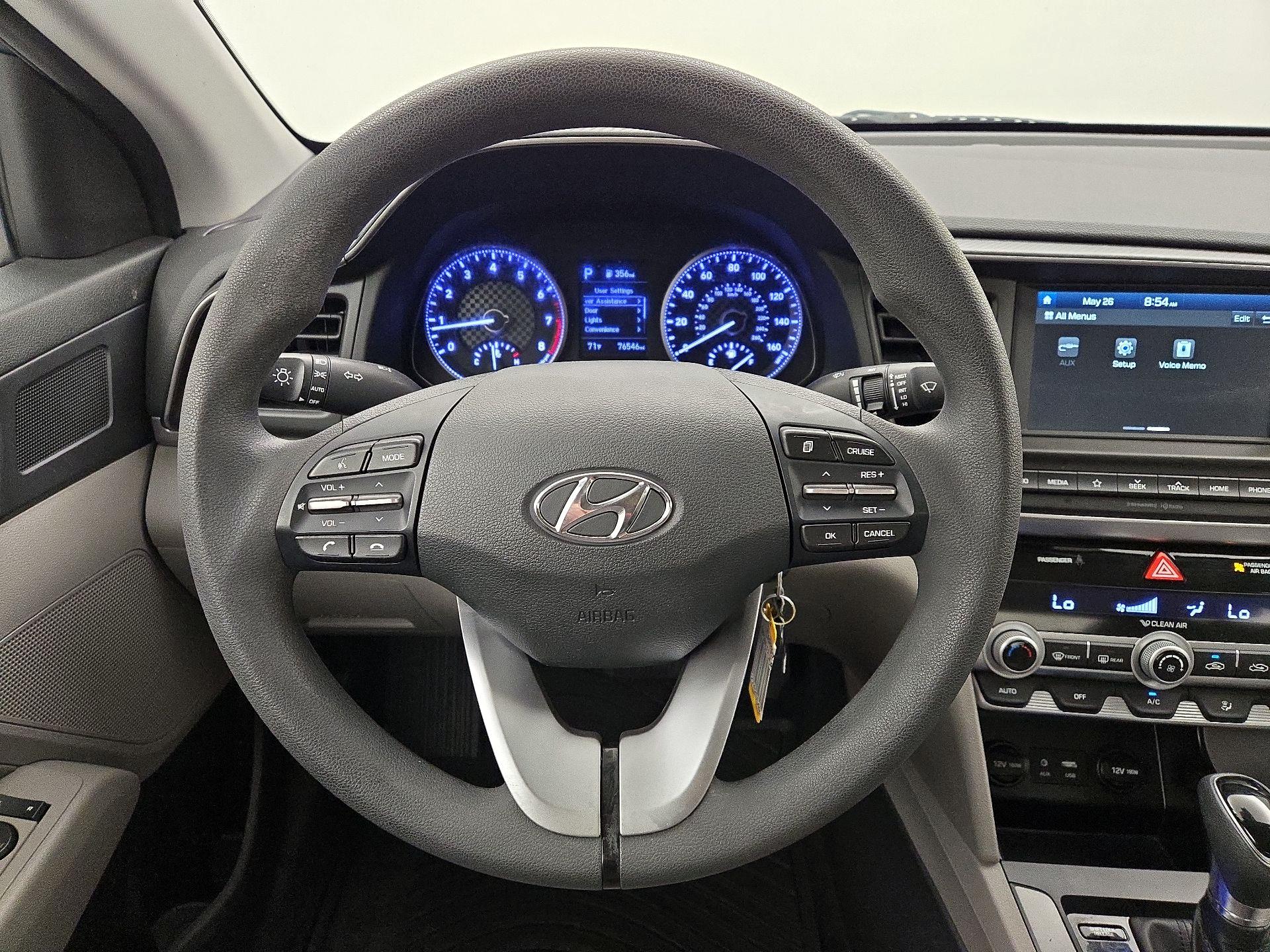 Thumbnail: 2020 Hyundai Elantra - 10