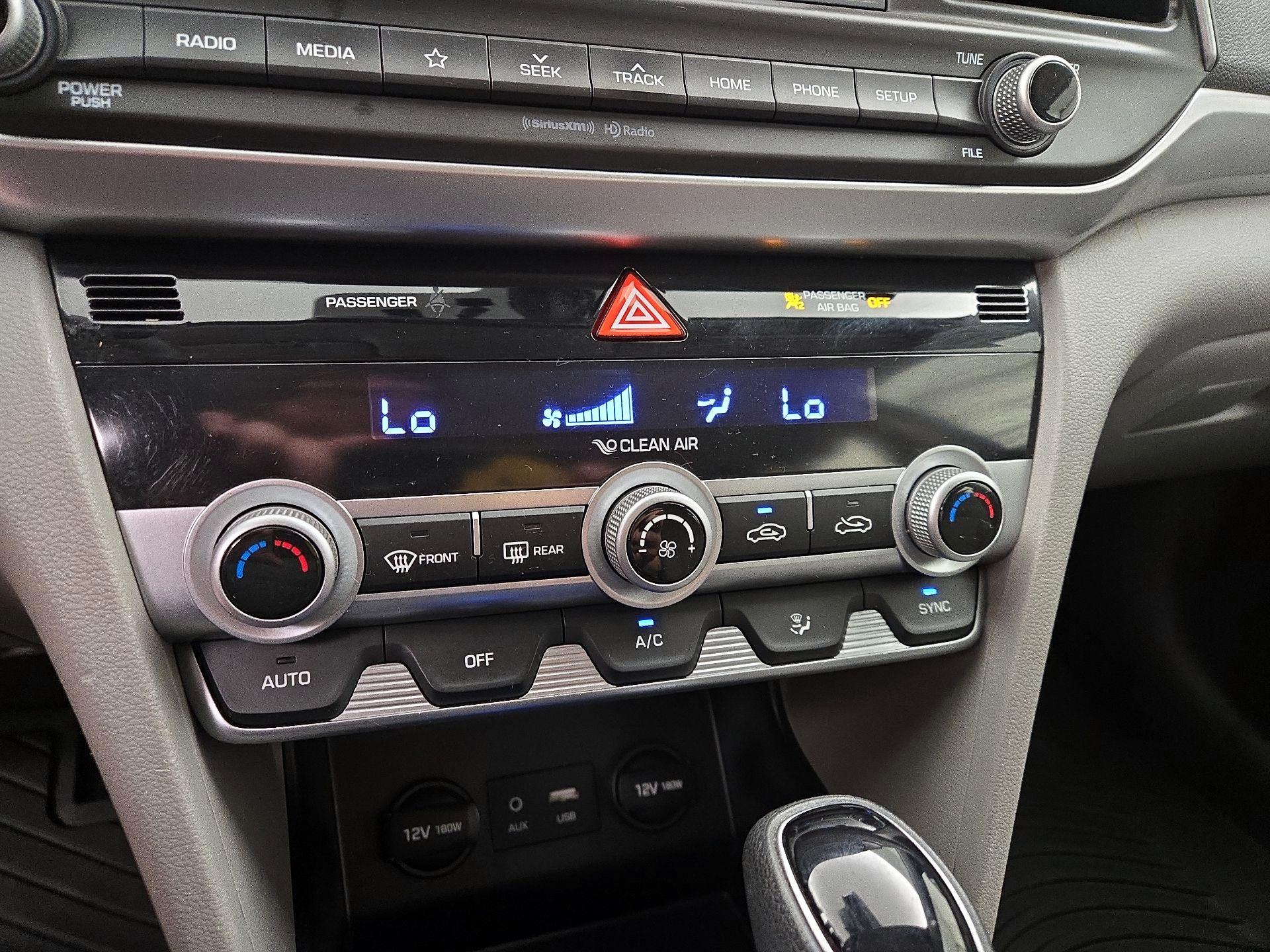 Thumbnail: 2020 Hyundai Elantra - 16