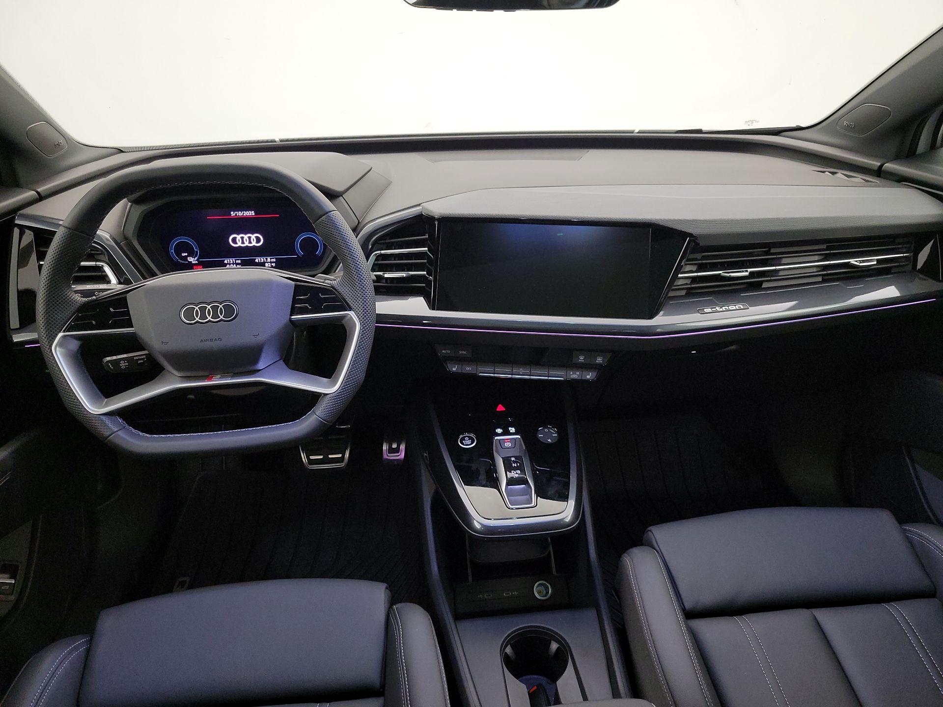 Thumbnail: 2025 Audi Q4 e-tron - 9