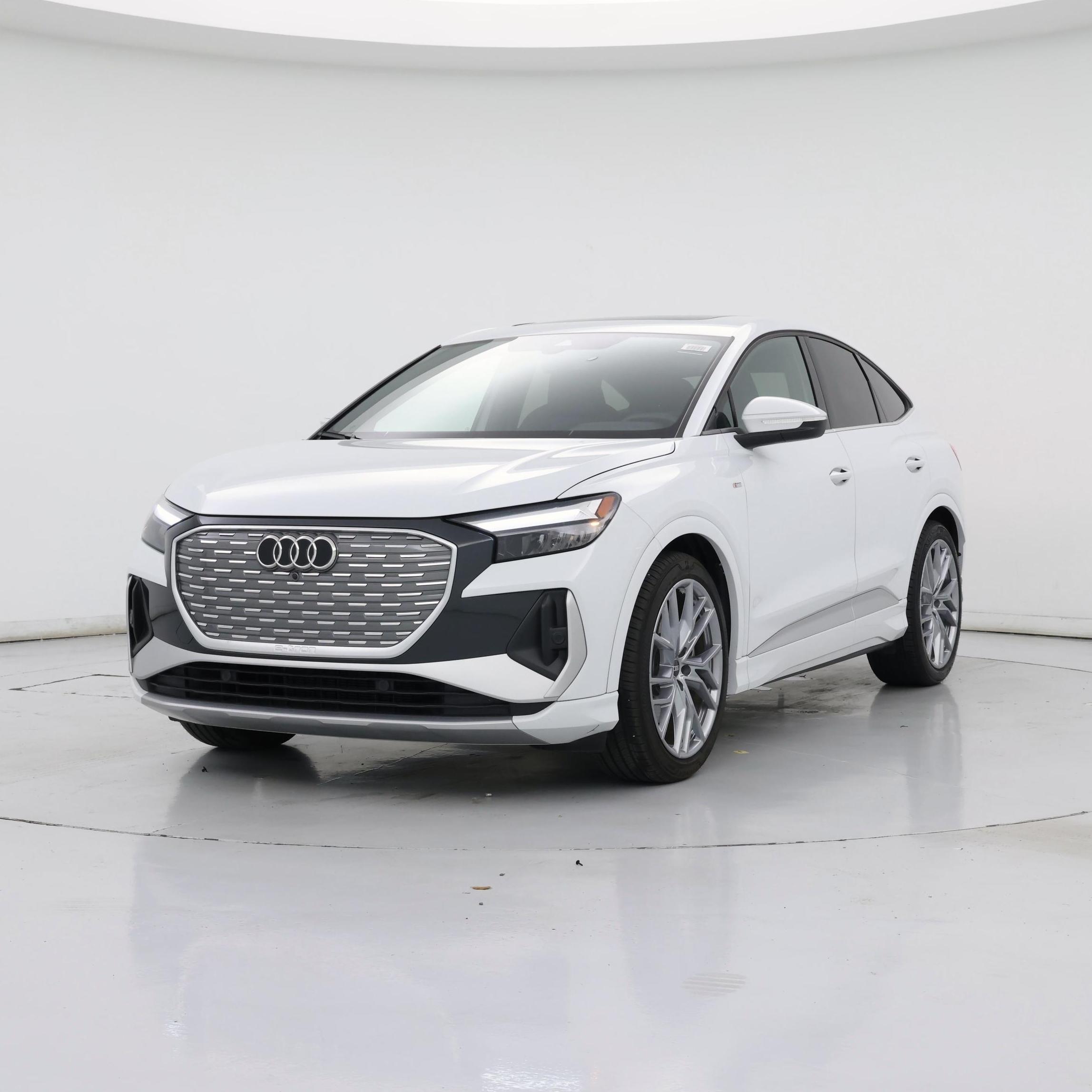 Thumbnail: 2025 Audi Q4 e-tron - 4